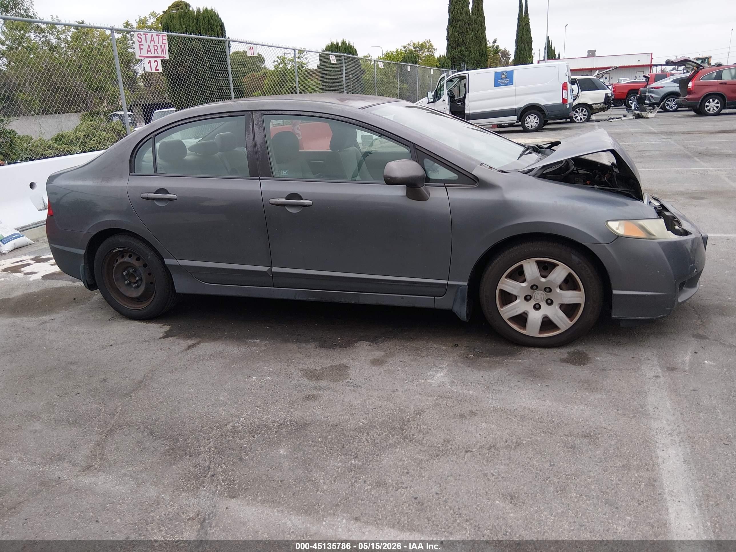 2010 Honda Civic Lx Gray vin: 2HGFA1F52AH585422