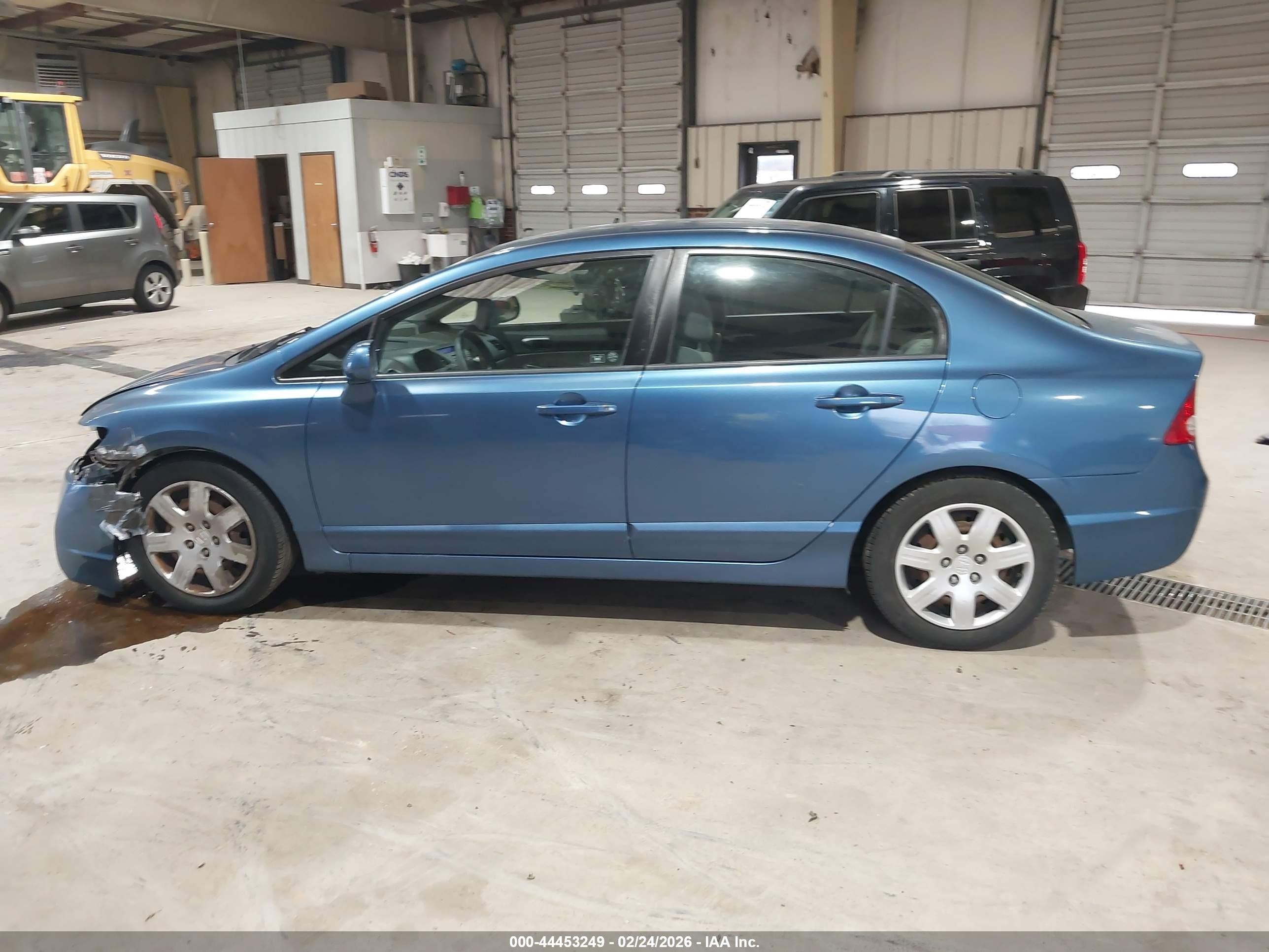 2011 Honda Civic Lx Light Blue vin: 2HGFA1F52BH528994