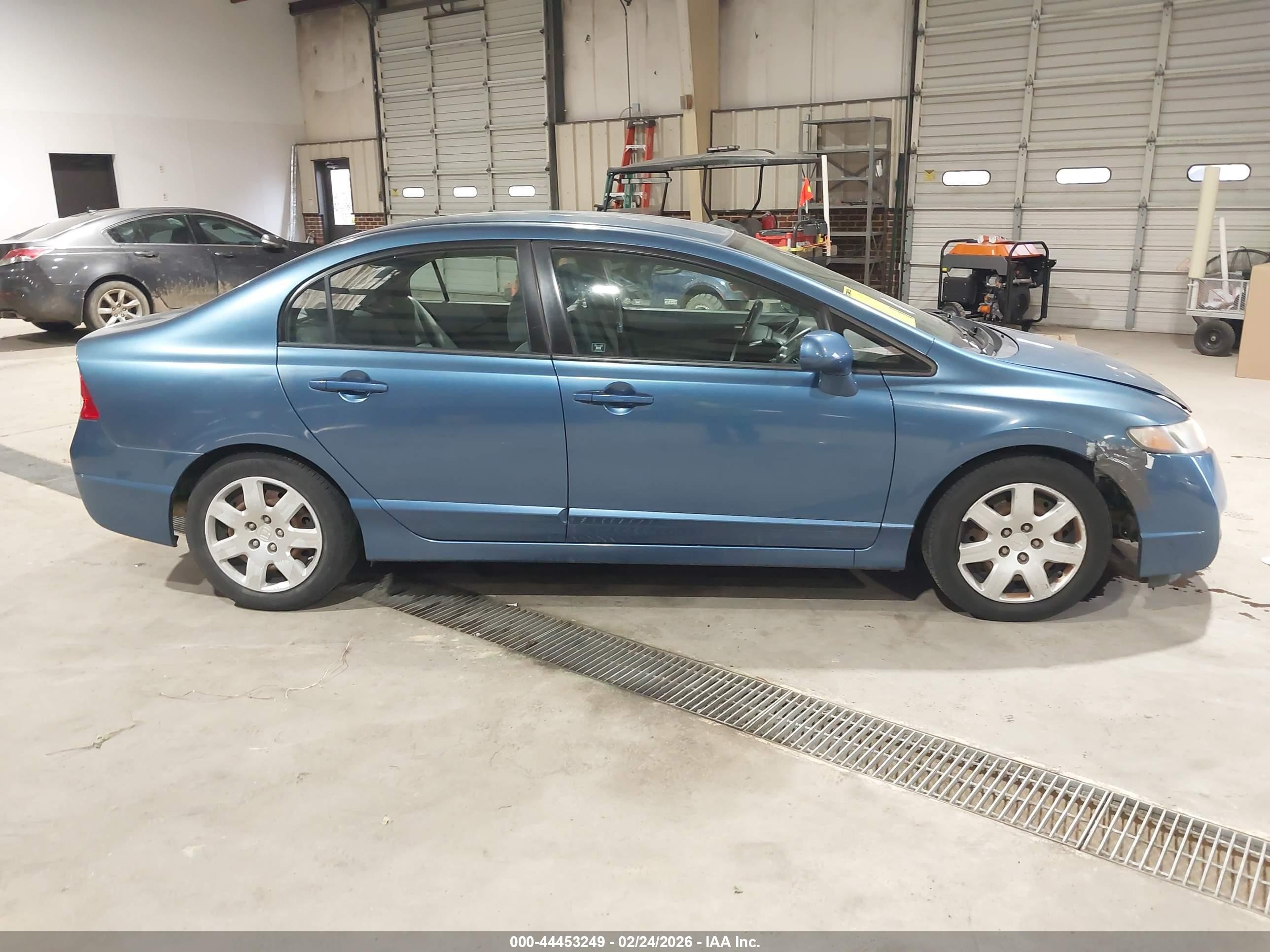 2011 Honda Civic Lx Light Blue vin: 2HGFA1F52BH528994
