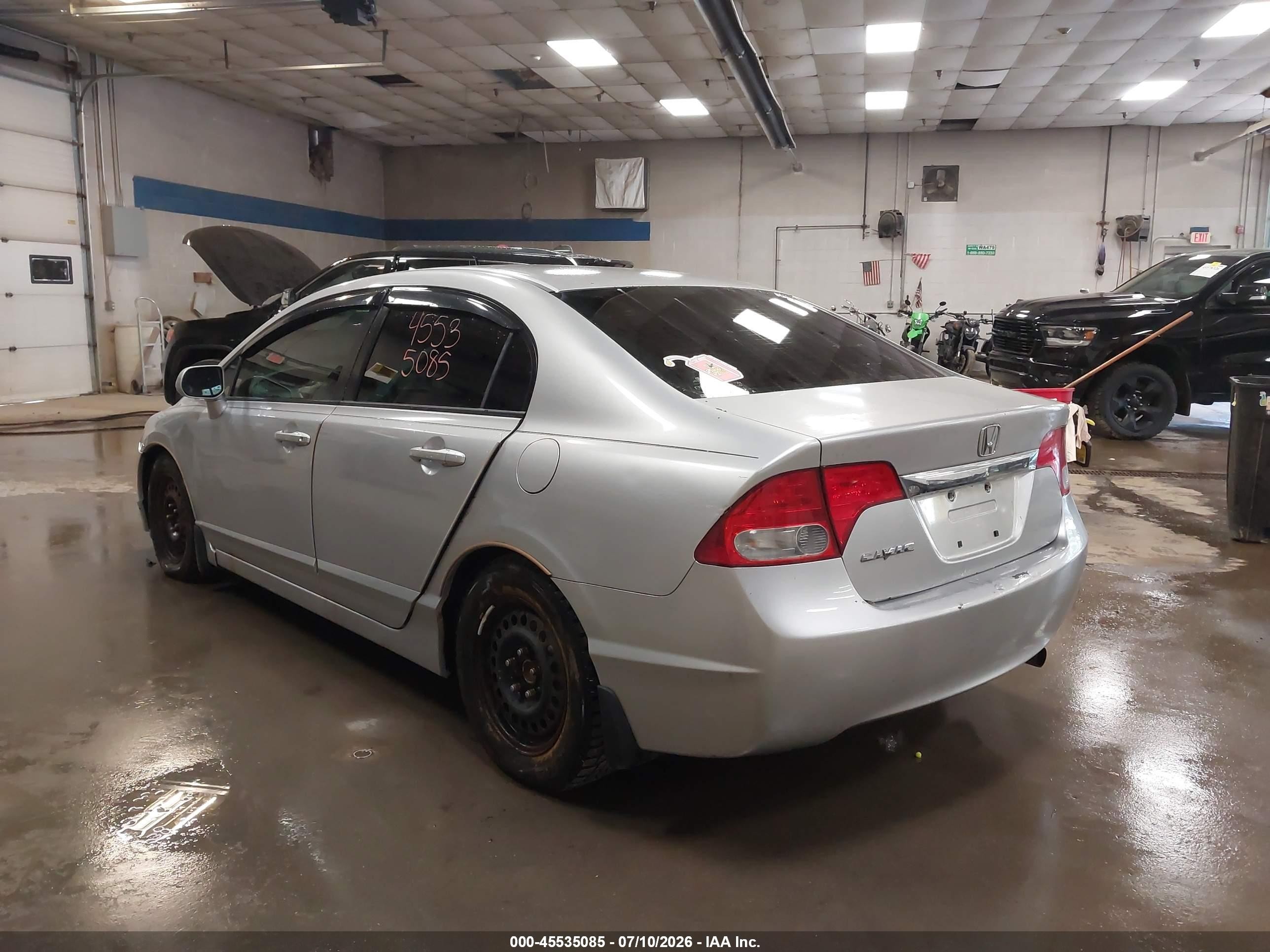2010 Honda Civic Lx Серебряный vin: 2HGFA1F53AH308116