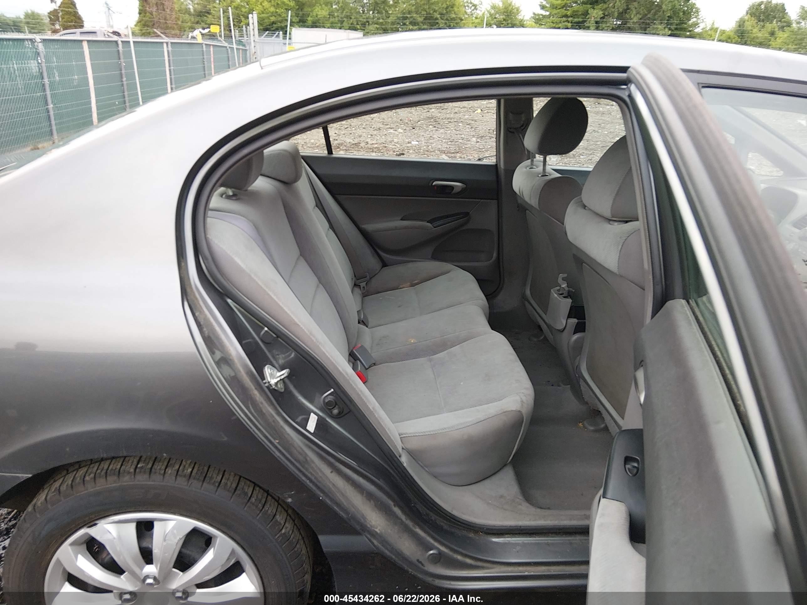2010 Honda Civic Lx Серебряный vin: 2HGFA1F54AH322560