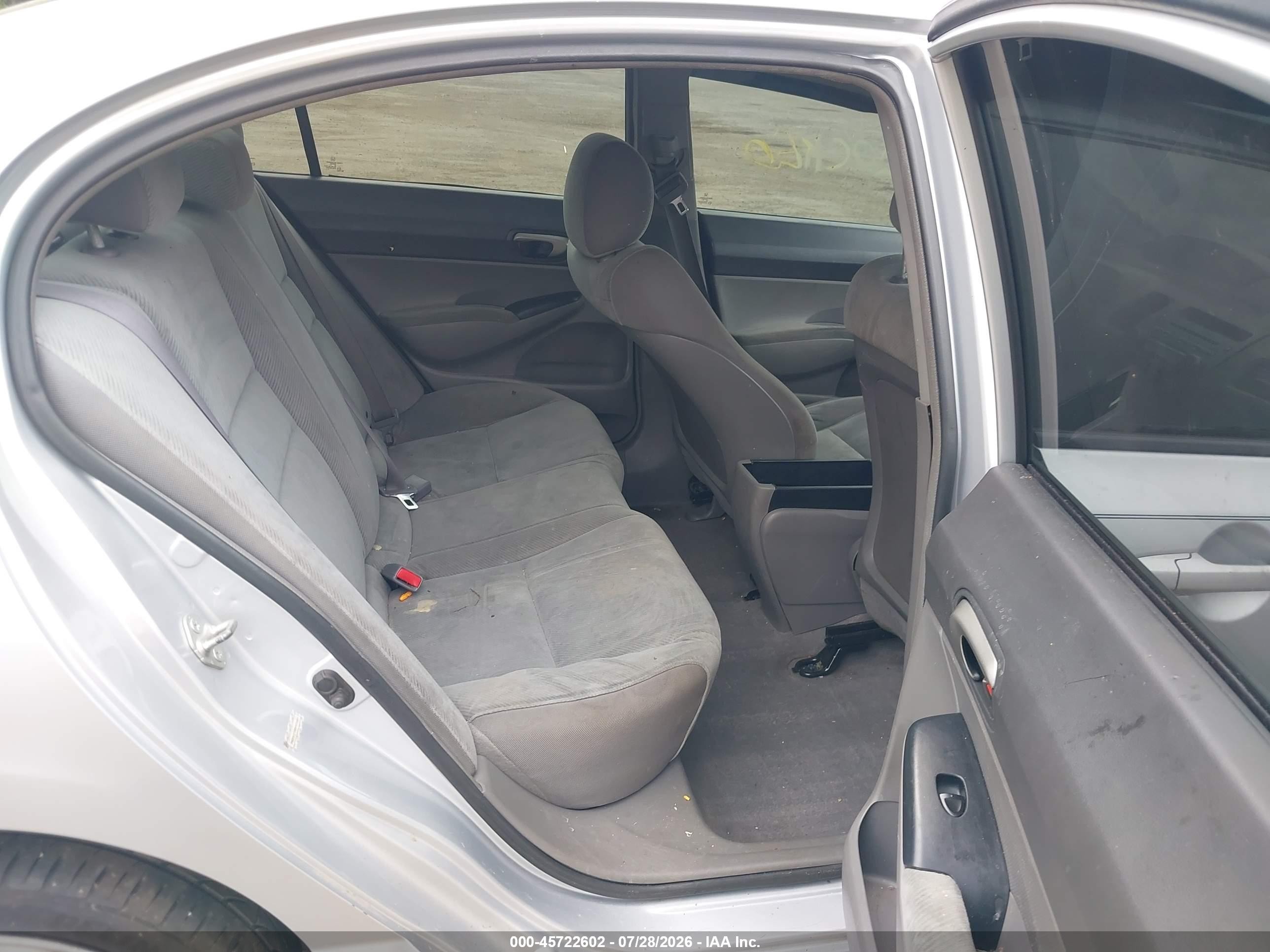 2011 Honda Civic Lx Silver vin: 2HGFA1F54BH505653