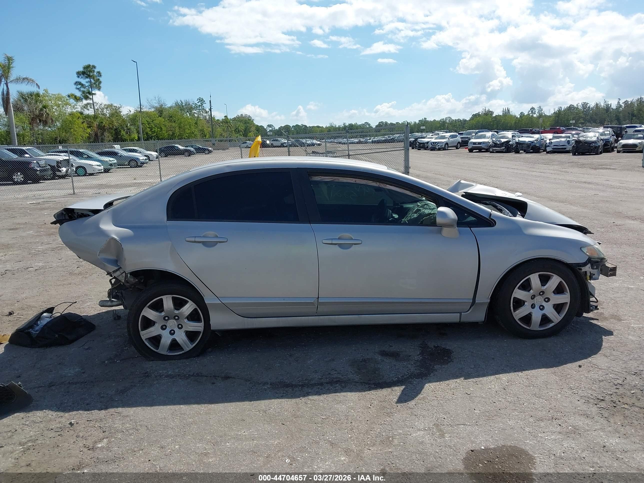 2010 Honda Civic Lx Silver vin: 2HGFA1F55AH515221