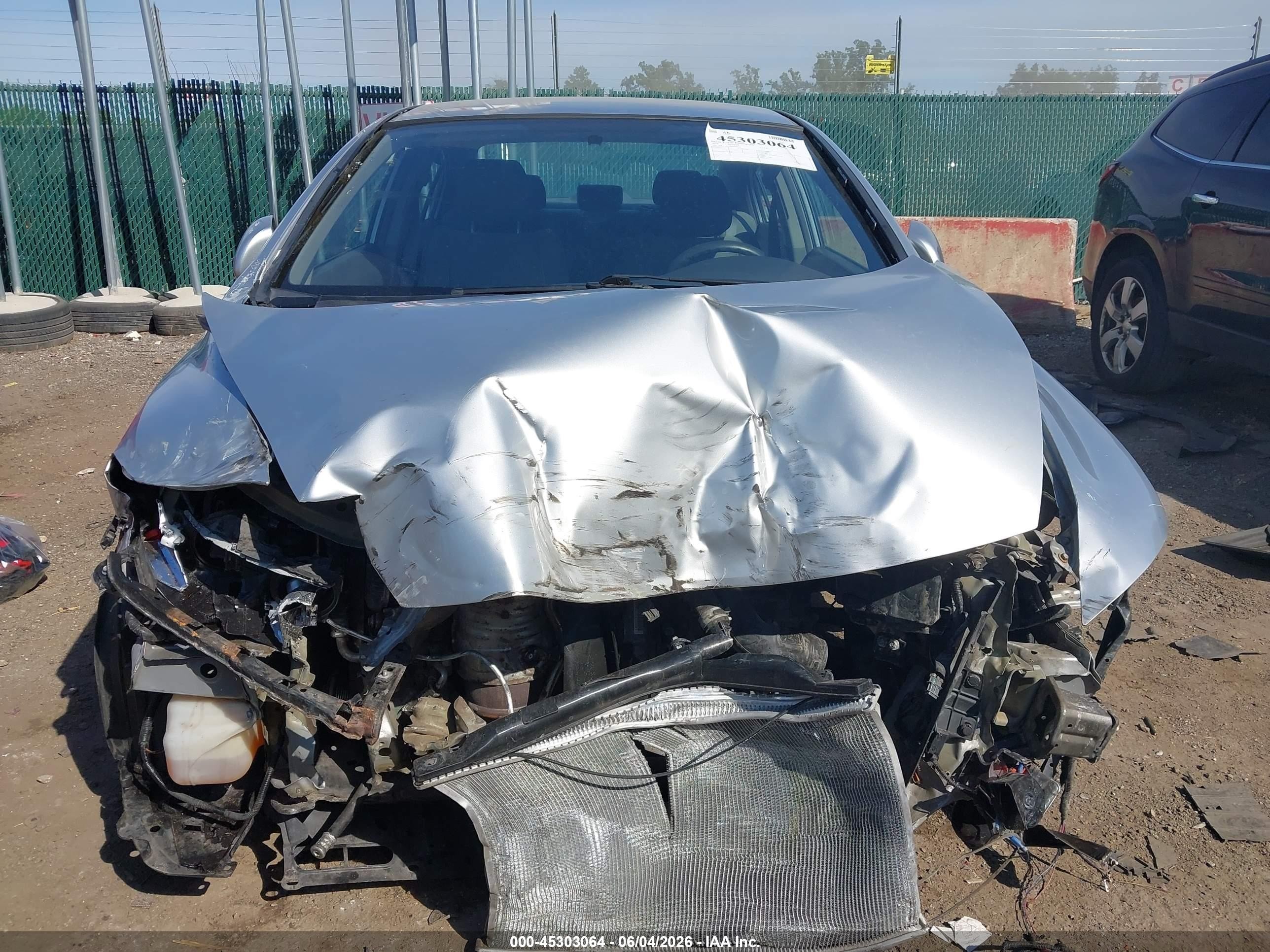 2010 Honda Civic Lx Silver vin: 2HGFA1F55AH556268
