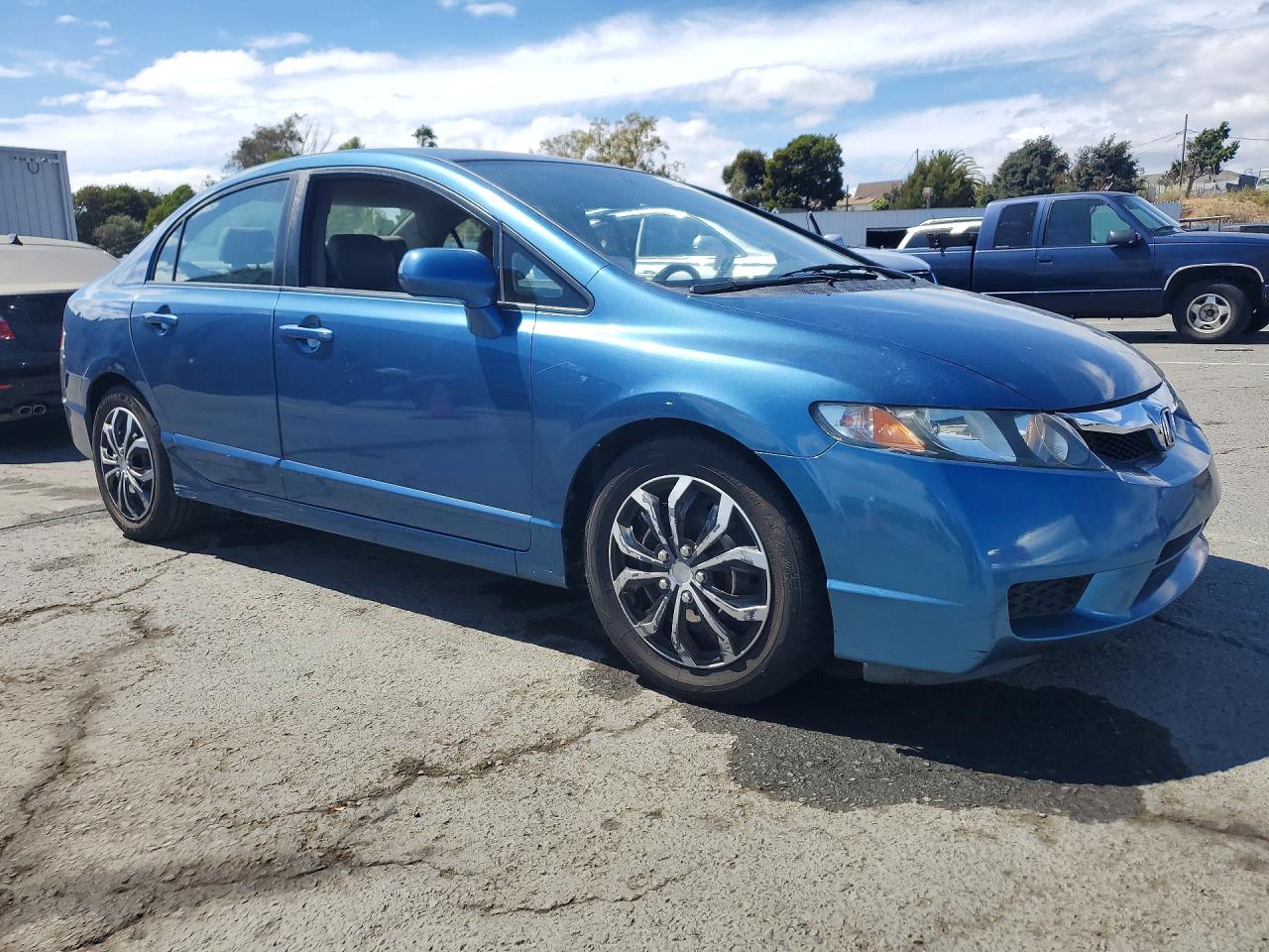 2010 Honda Civic Lx Blue vin: 2HGFA1F55AH581333