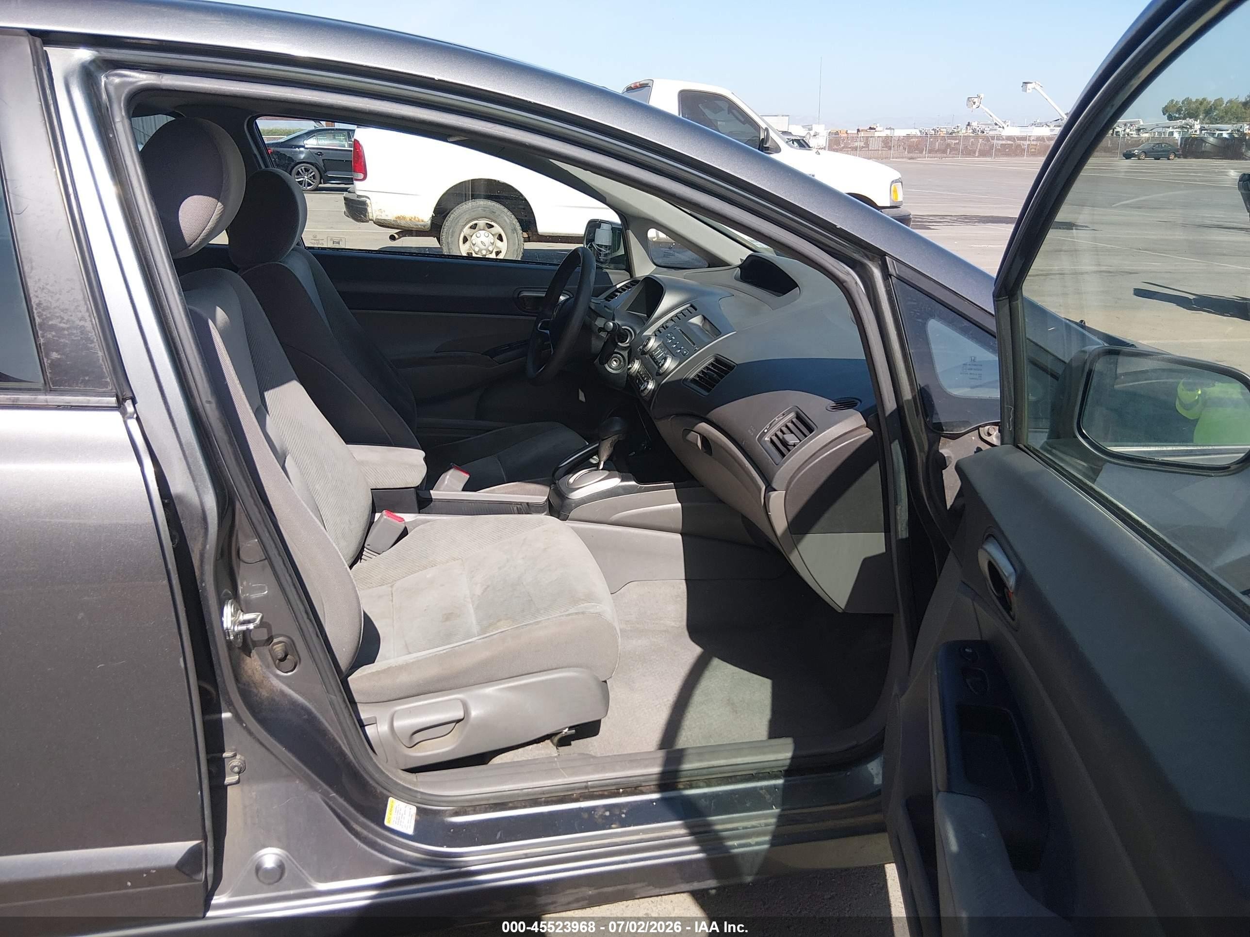 2010 Honda Civic Lx Silver vin: 2HGFA1F56AH308210