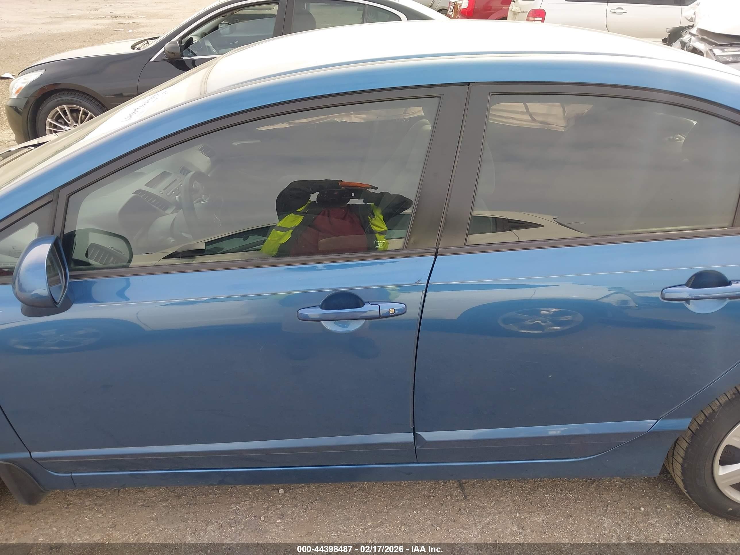 2011 Honda Civic Lx Blue vin: 2HGFA1F56BH522115