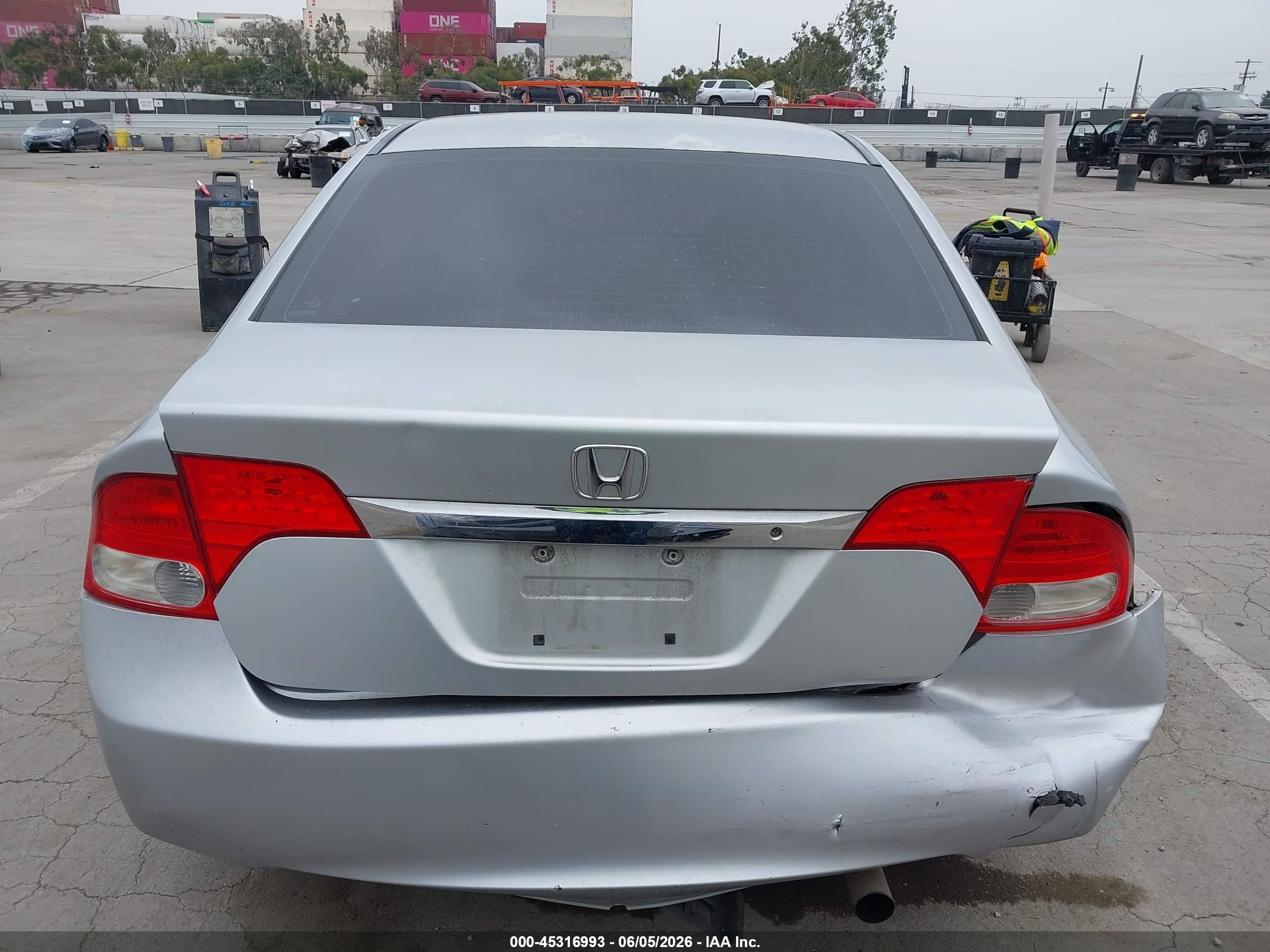 2011 Honda Civic Lx Silver vin: 2HGFA1F56BH534636