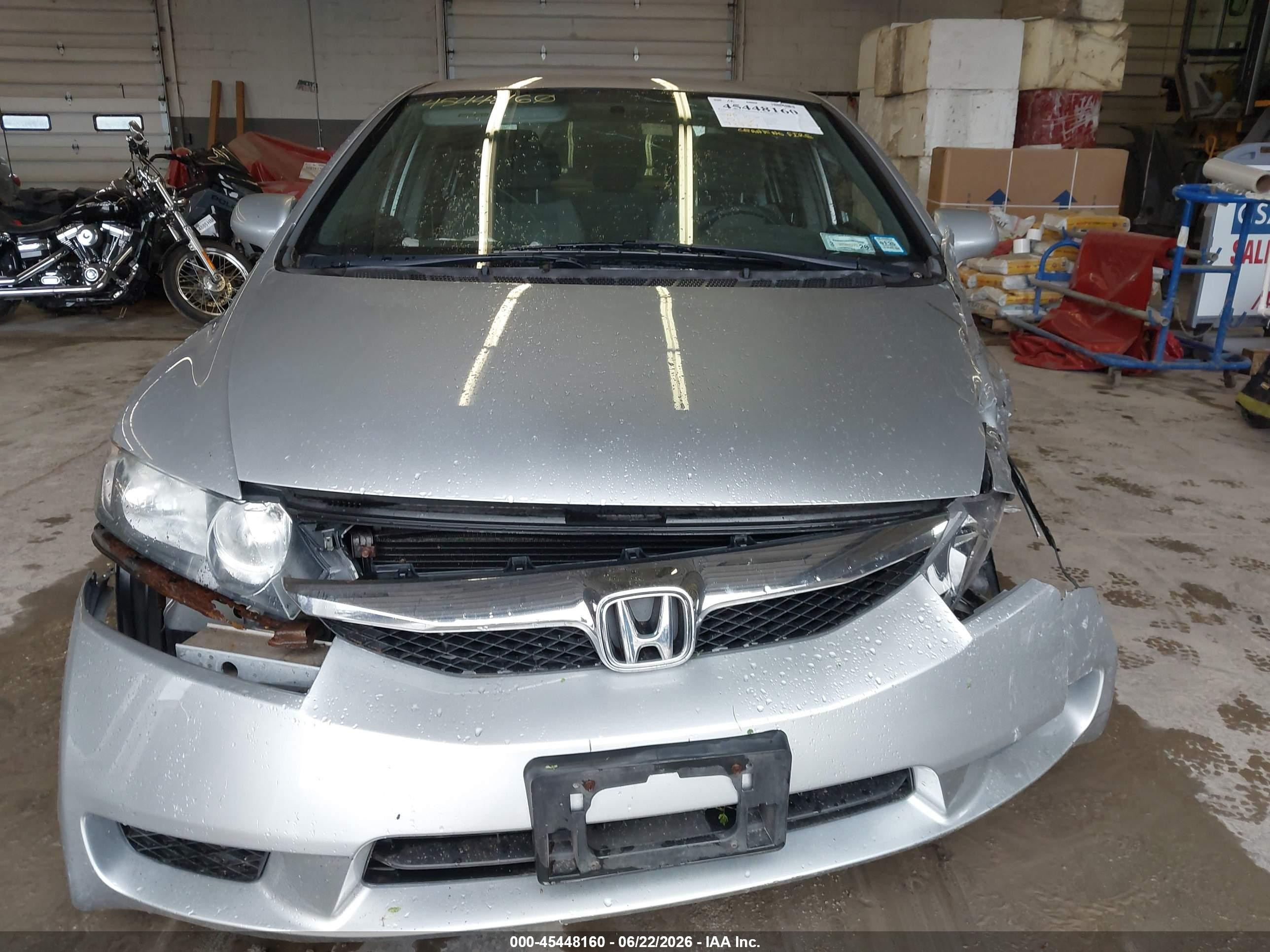 2010 Honda Civic Lx Silver vin: 2HGFA1F57AH319216
