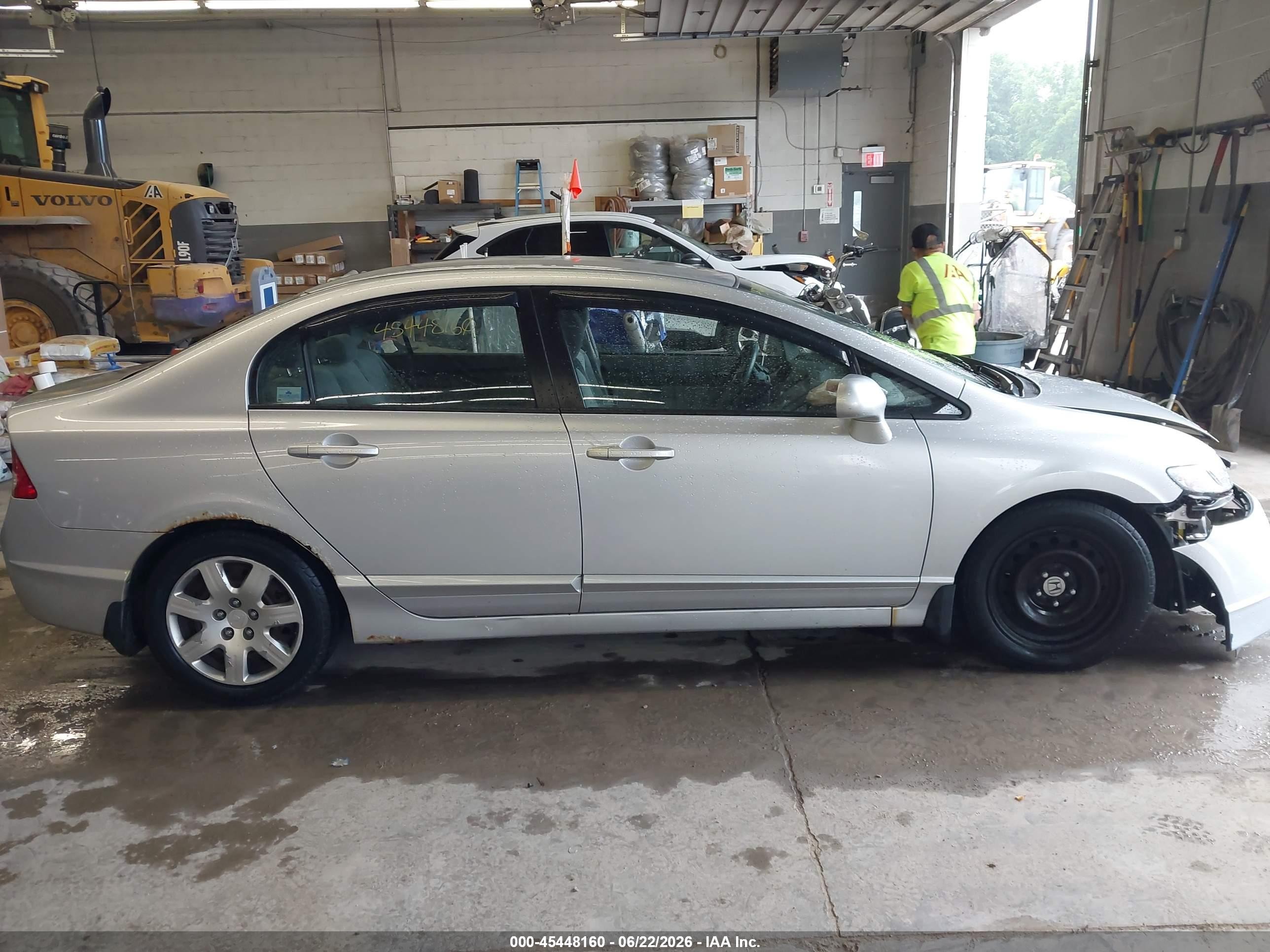 2010 Honda Civic Lx Silver vin: 2HGFA1F57AH319216