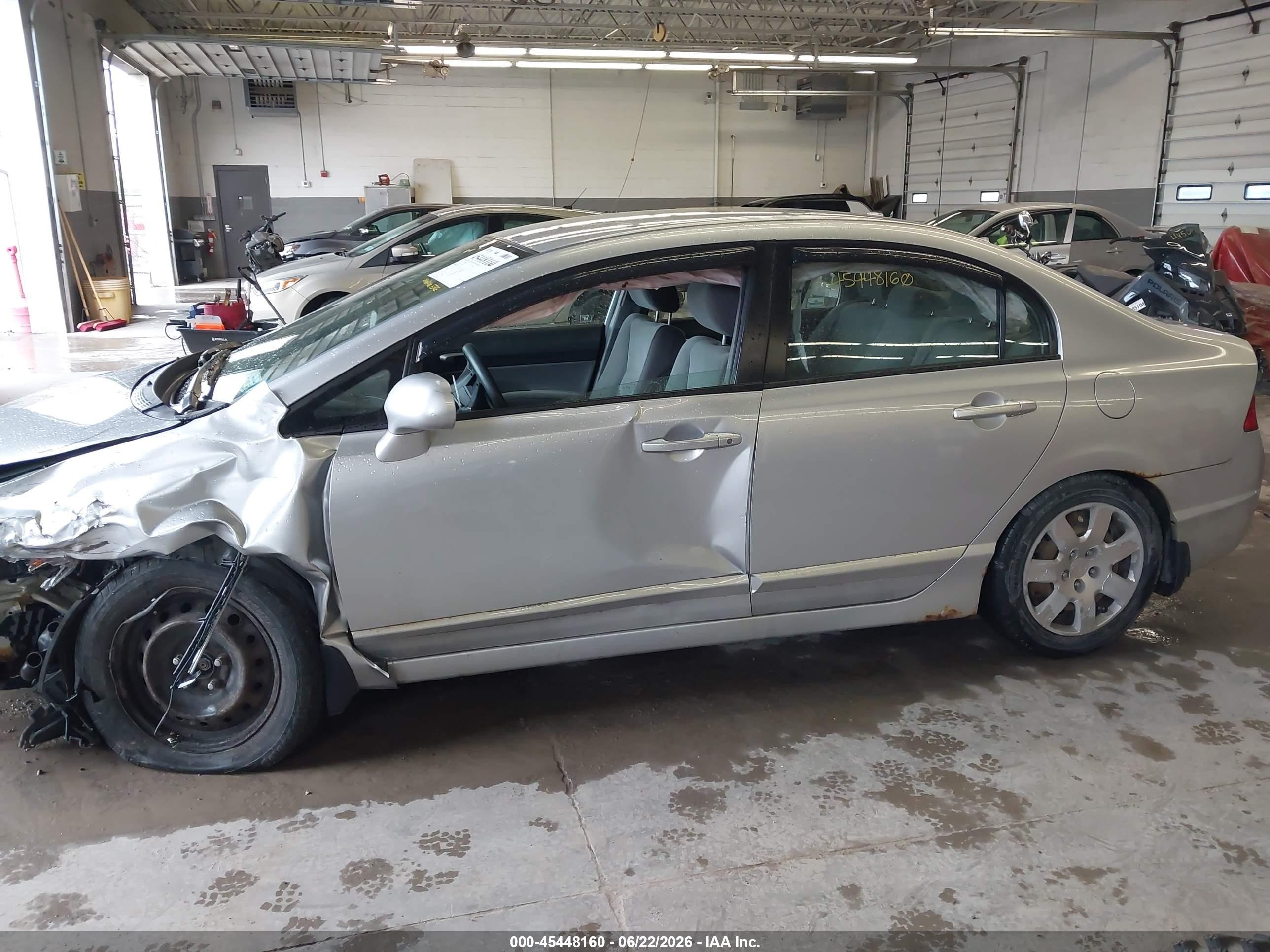 2010 Honda Civic Lx Silver vin: 2HGFA1F57AH319216