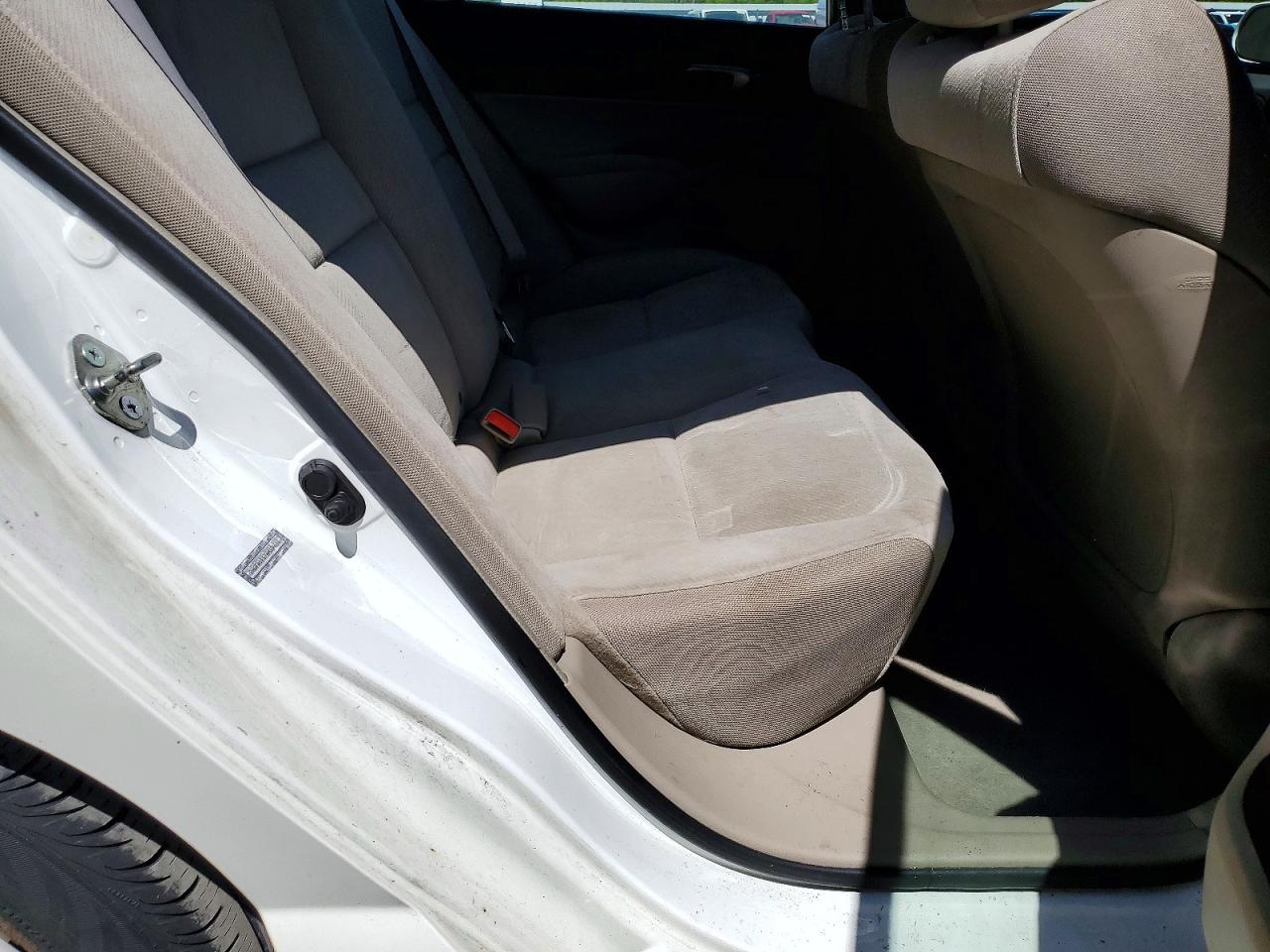 2010 Honda Civic Lx White vin: 2HGFA1F57AH534515