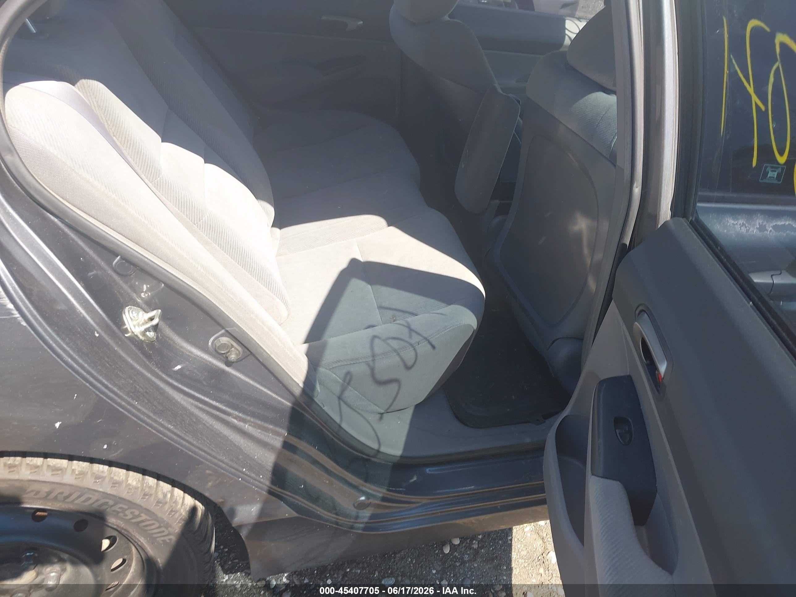 2010 Honda Civic Lx Серый vin: 2HGFA1F57AH547992