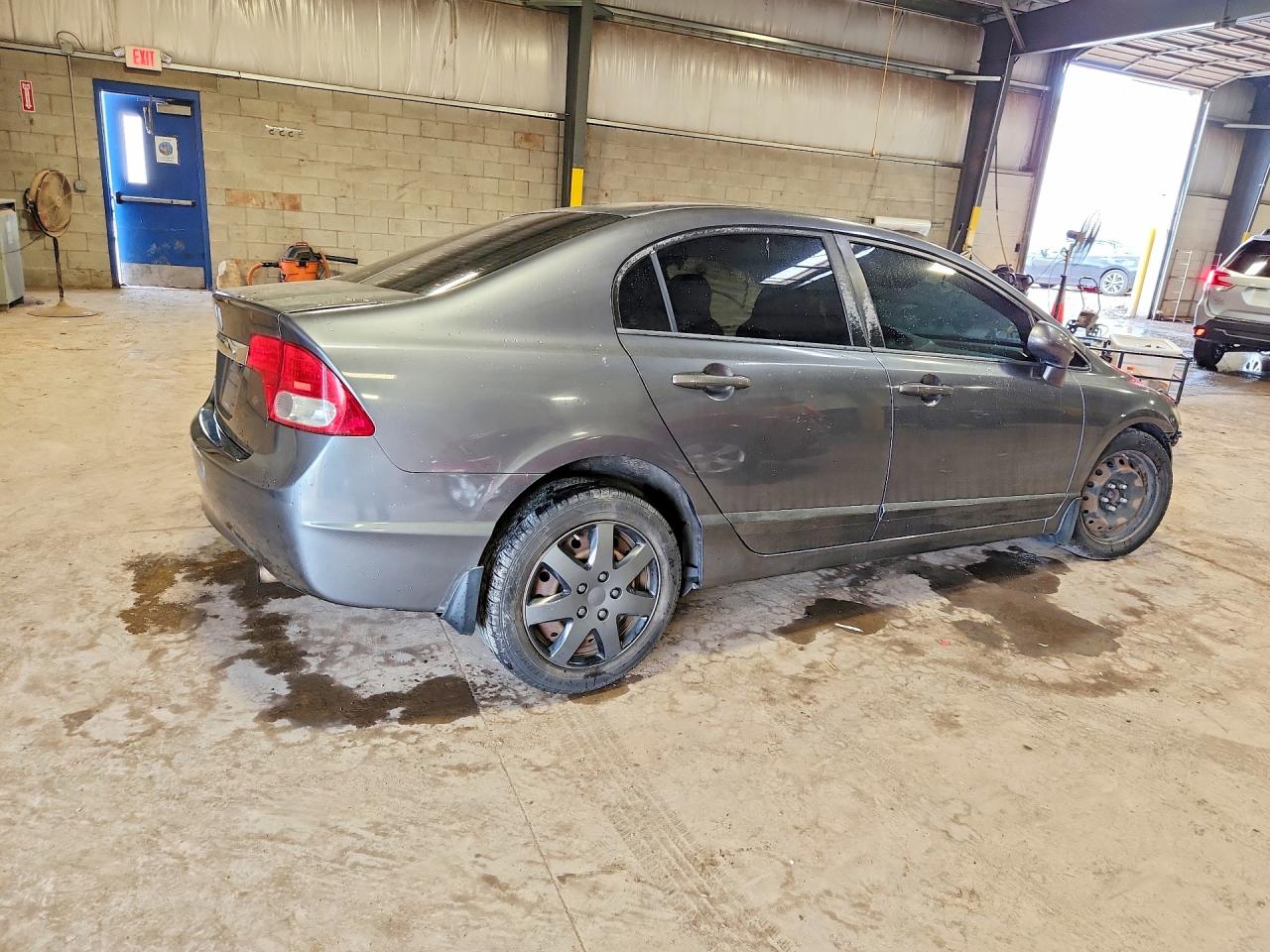 2011 Honda Civic Lx Gray vin: 2HGFA1F57BH302191