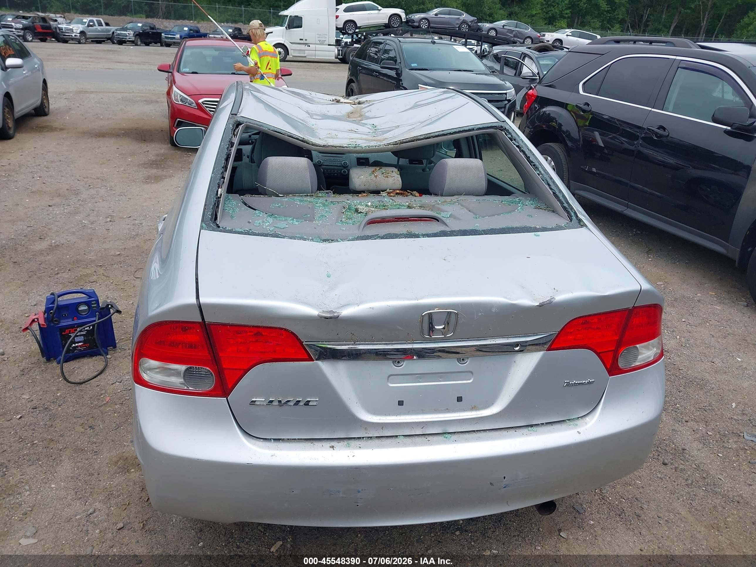 2011 Honda Civic Lx Серебряный vin: 2HGFA1F57BH307794