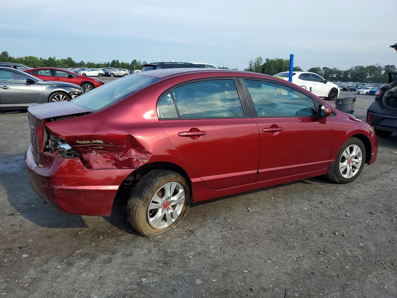 2011 Honda Civic Lx Red vin: 2HGFA1F57BH500754
