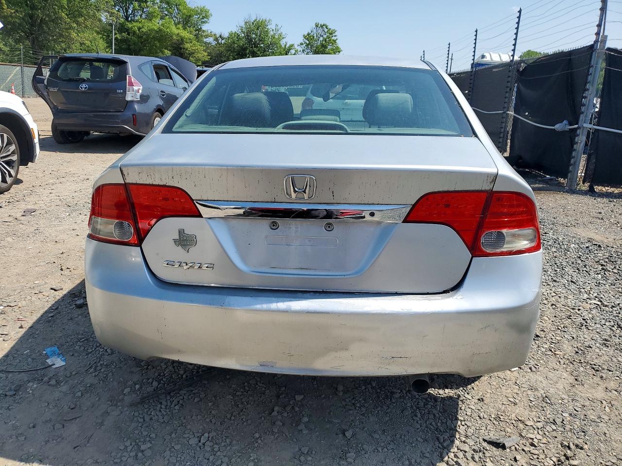 2011 Honda Civic Lx Silver vin: 2HGFA1F57BH532989