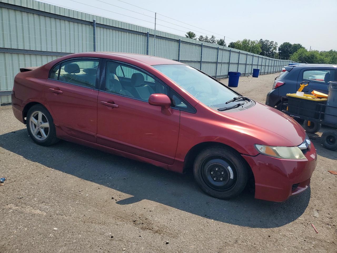 2011 Honda Civic Lx Red vin: 2HGFA1F57BH548741