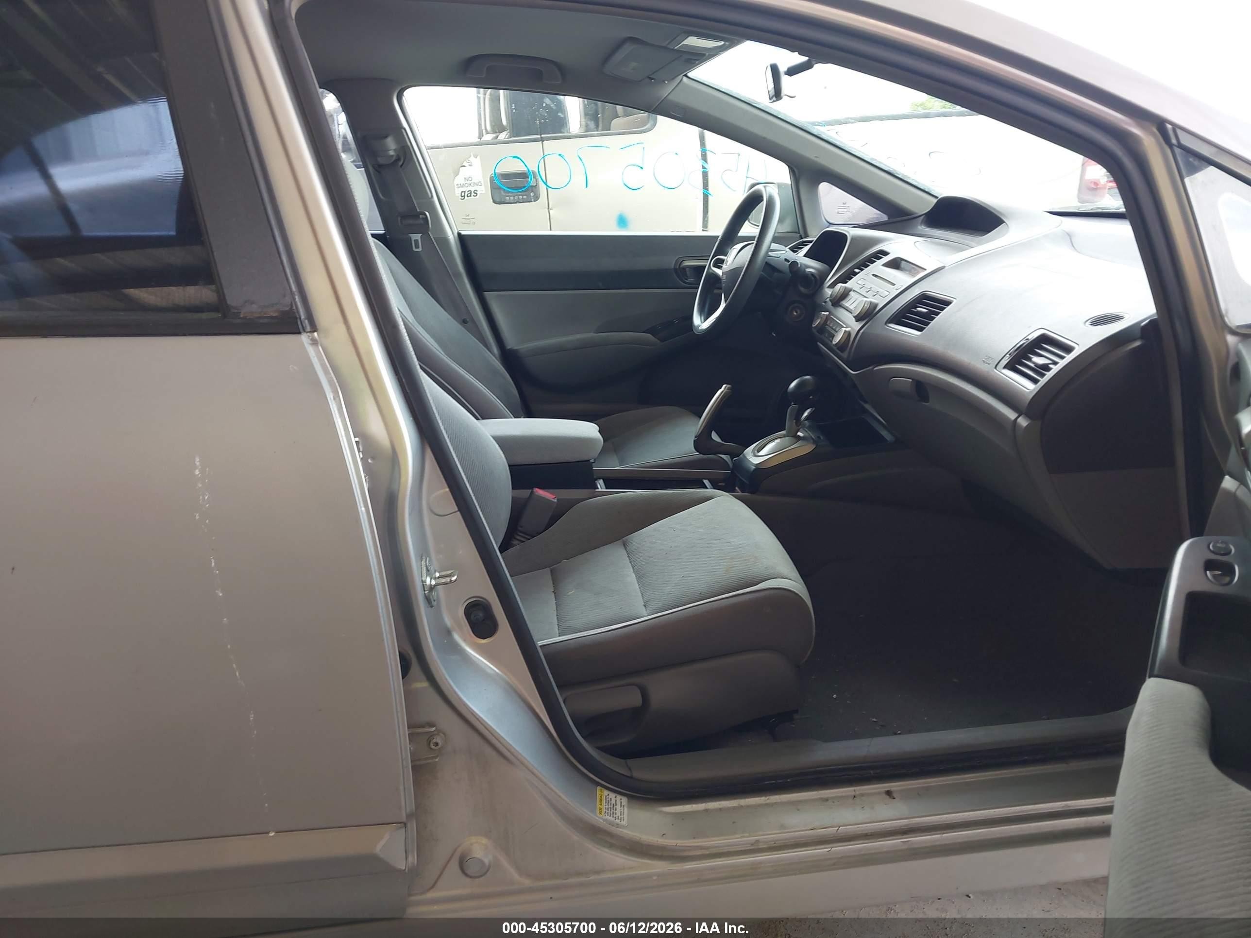 2010 Honda Civic Lx Silver vin: 2HGFA1F58AH322450