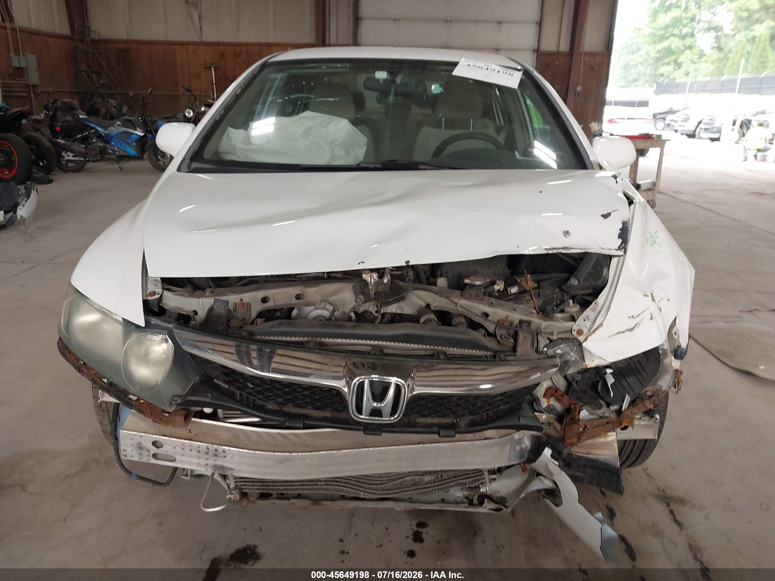2010 Honda Civic Lx White vin: 2HGFA1F58AH508991