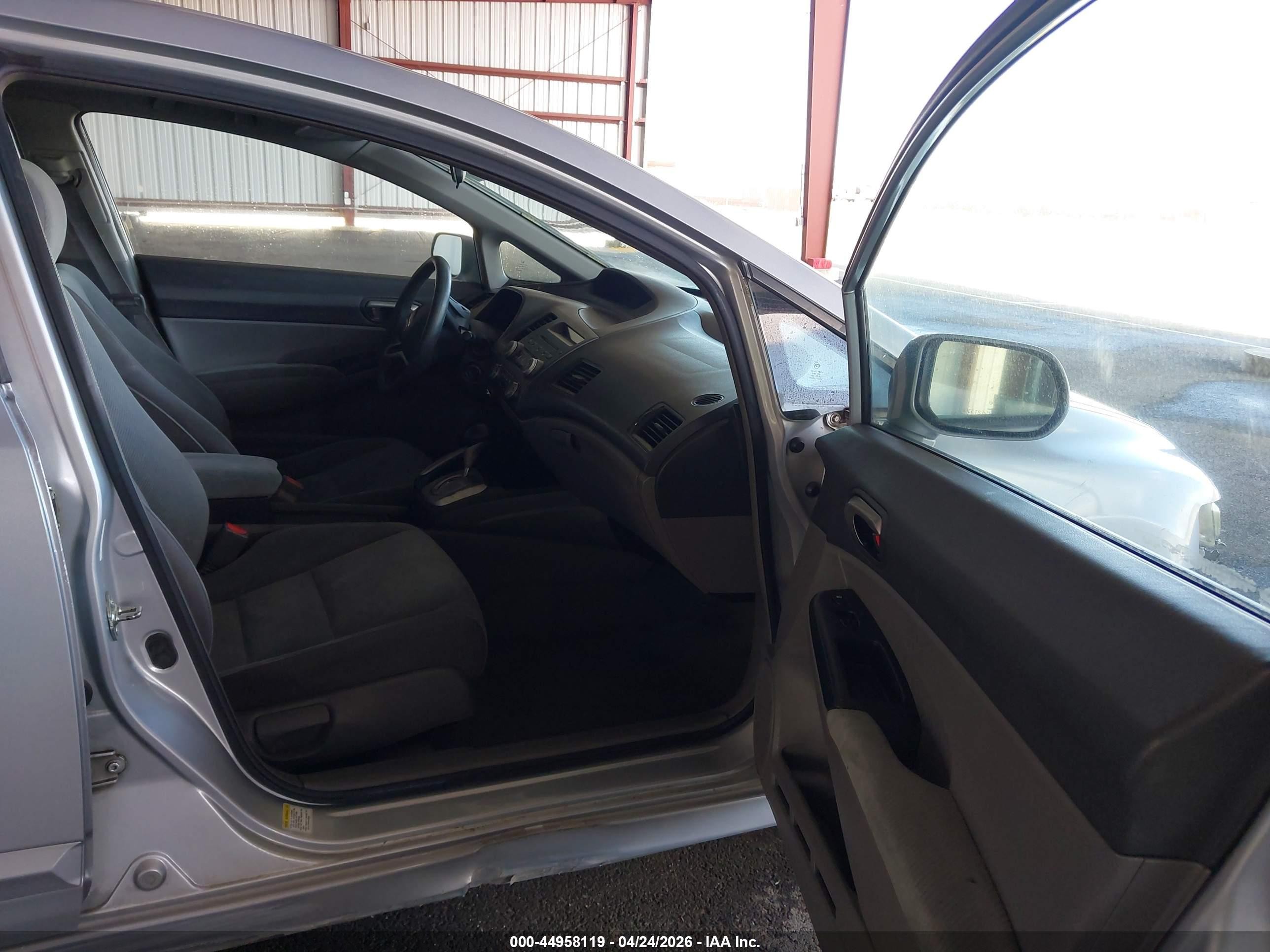 2010 Honda Civic Lx Silver vin: 2HGFA1F58AH530666