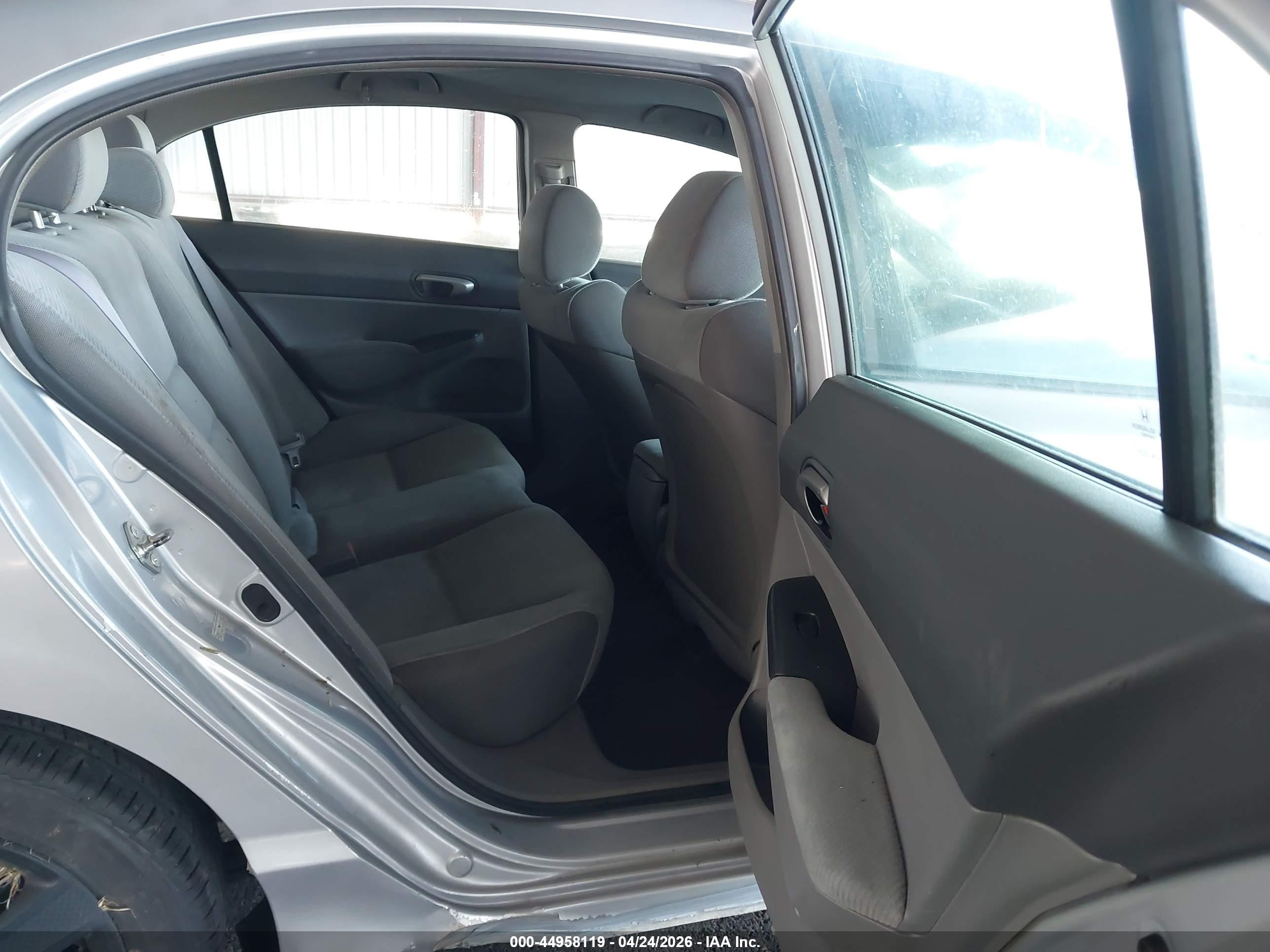 2010 Honda Civic Lx Silver vin: 2HGFA1F58AH530666