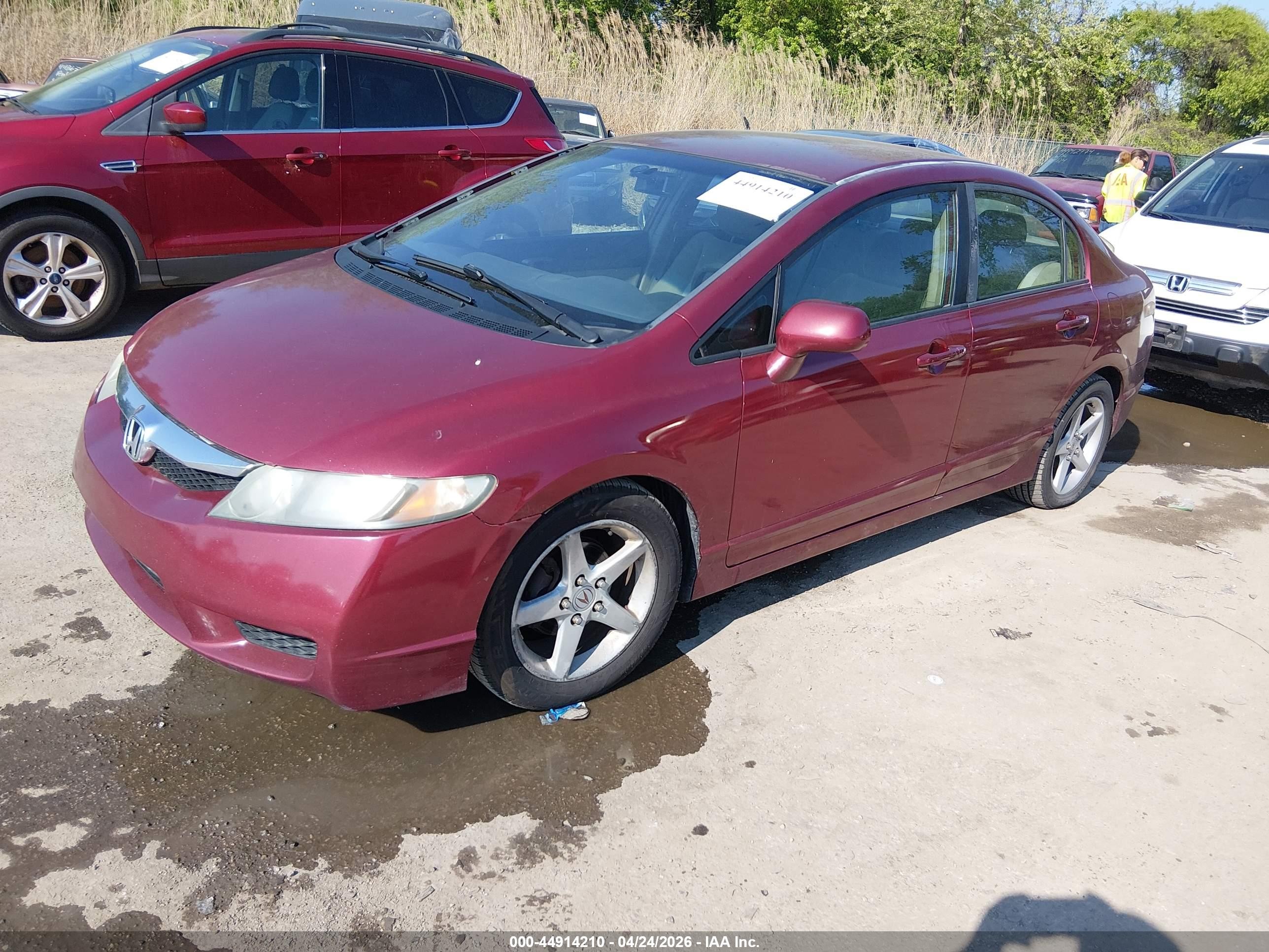 2010 Honda Civic Lx Красный vin: 2HGFA1F58AH554580