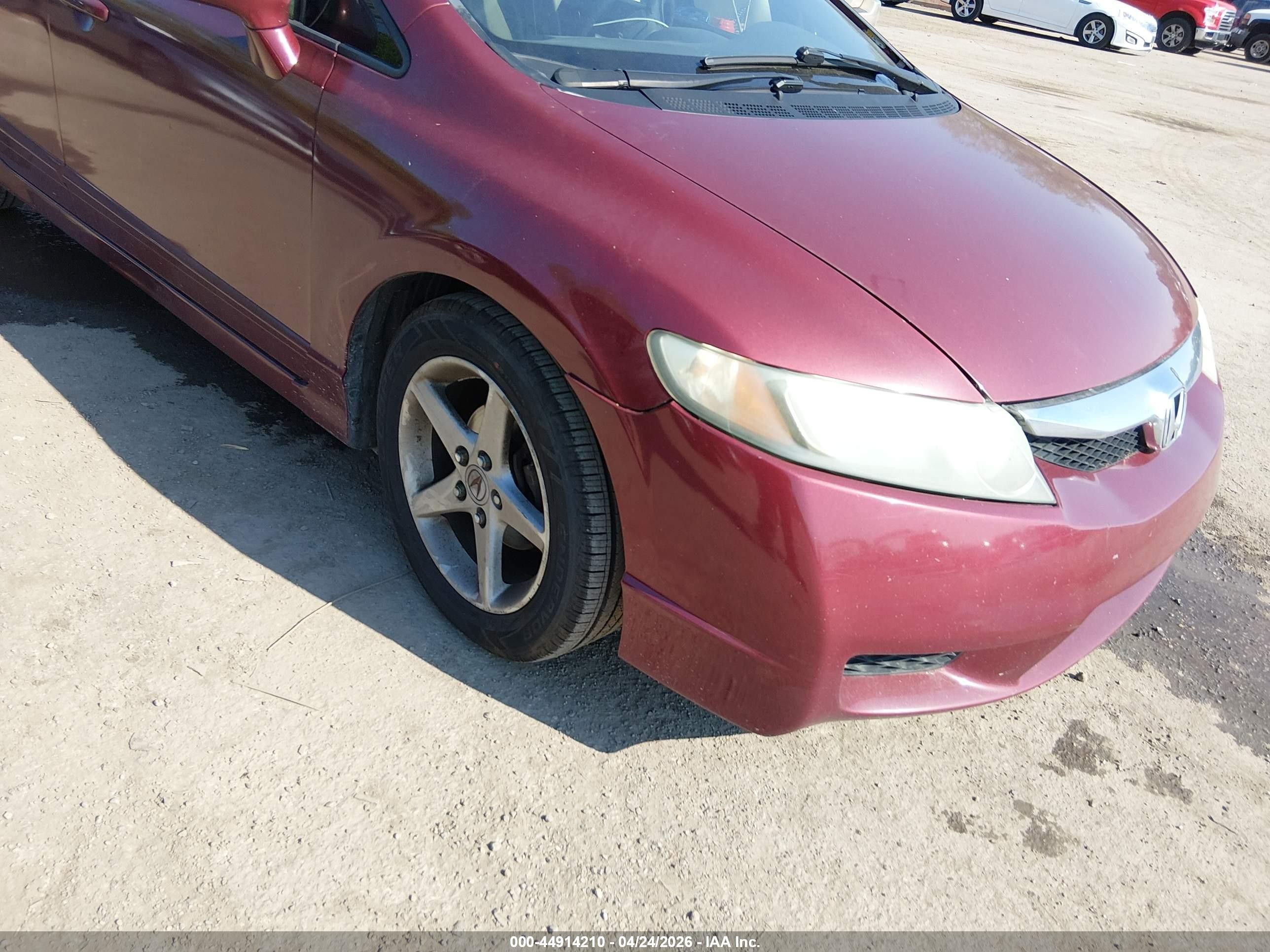 2010 Honda Civic Lx Красный vin: 2HGFA1F58AH554580
