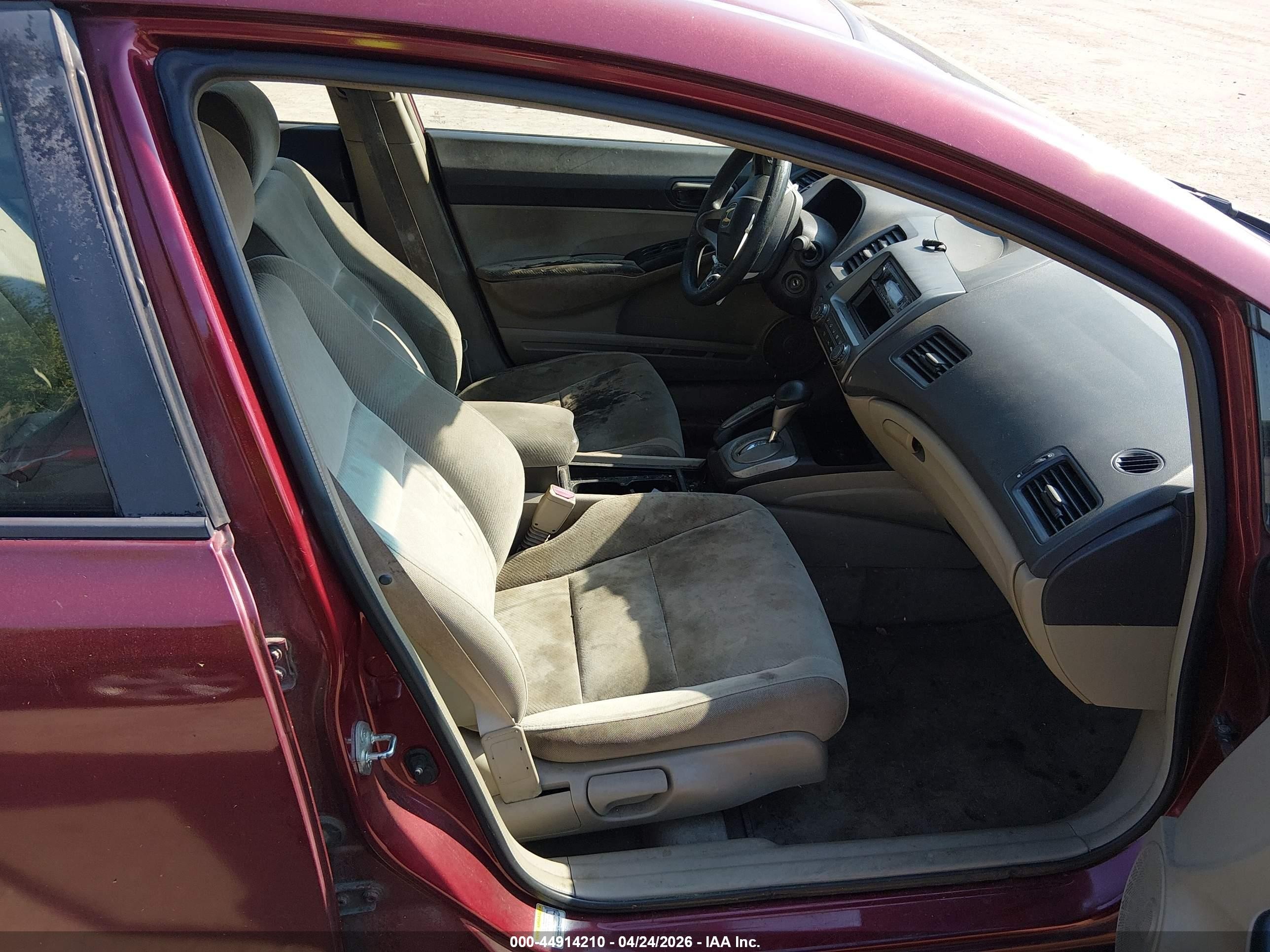 2010 Honda Civic Lx Красный vin: 2HGFA1F58AH554580