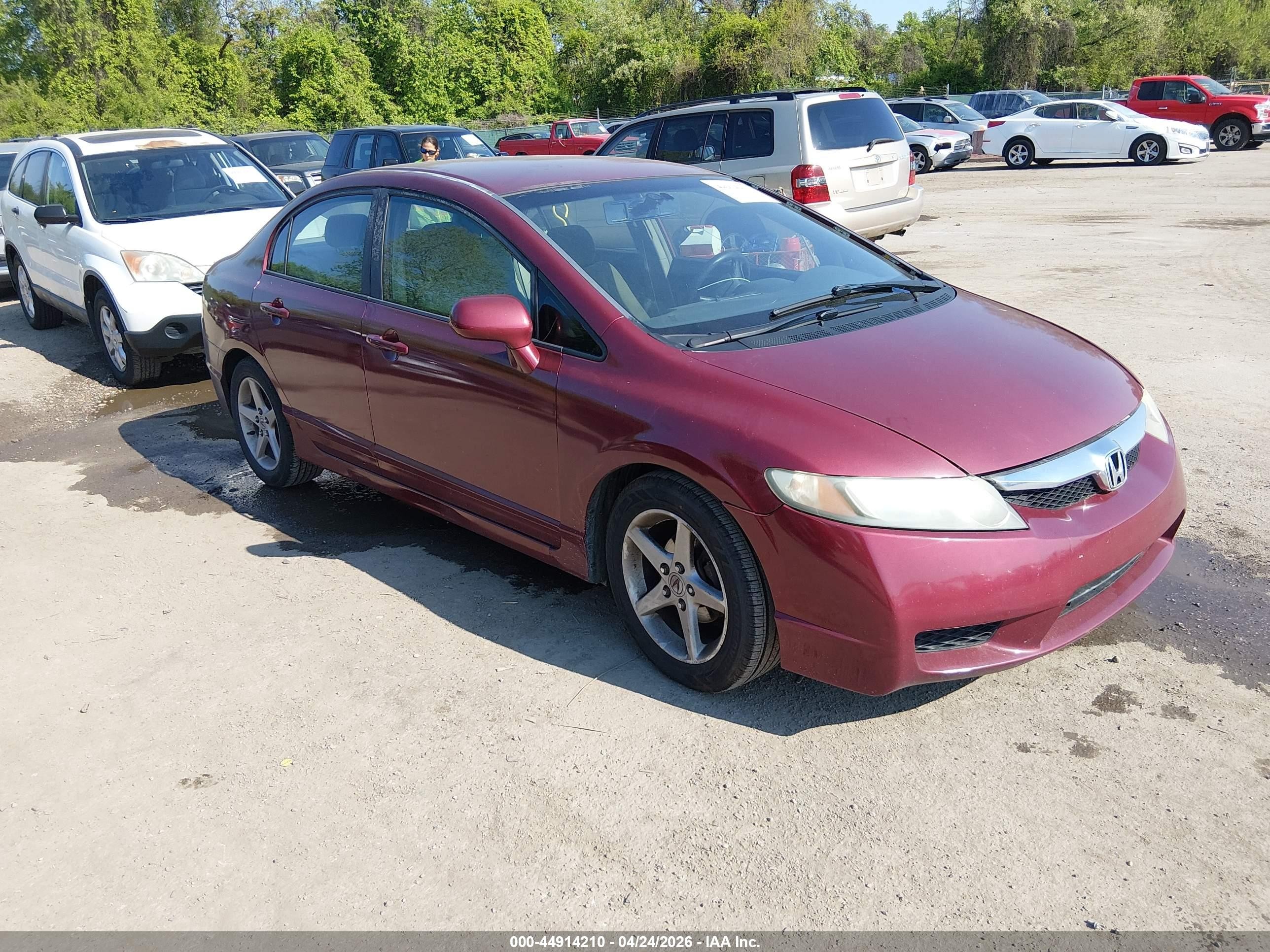 2010 Honda Civic Lx Red vin: 2HGFA1F58AH554580
