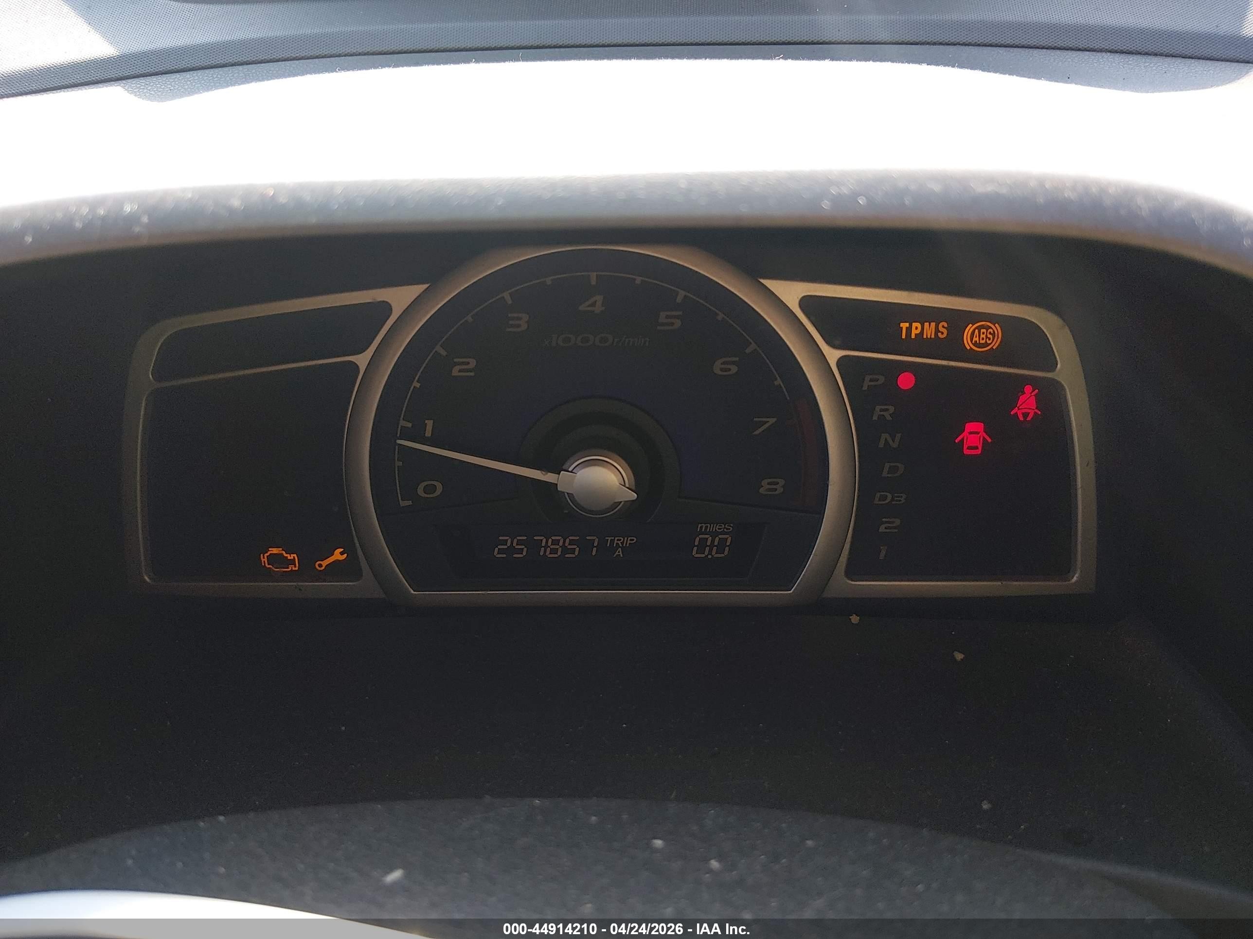 2010 Honda Civic Lx Красный vin: 2HGFA1F58AH554580