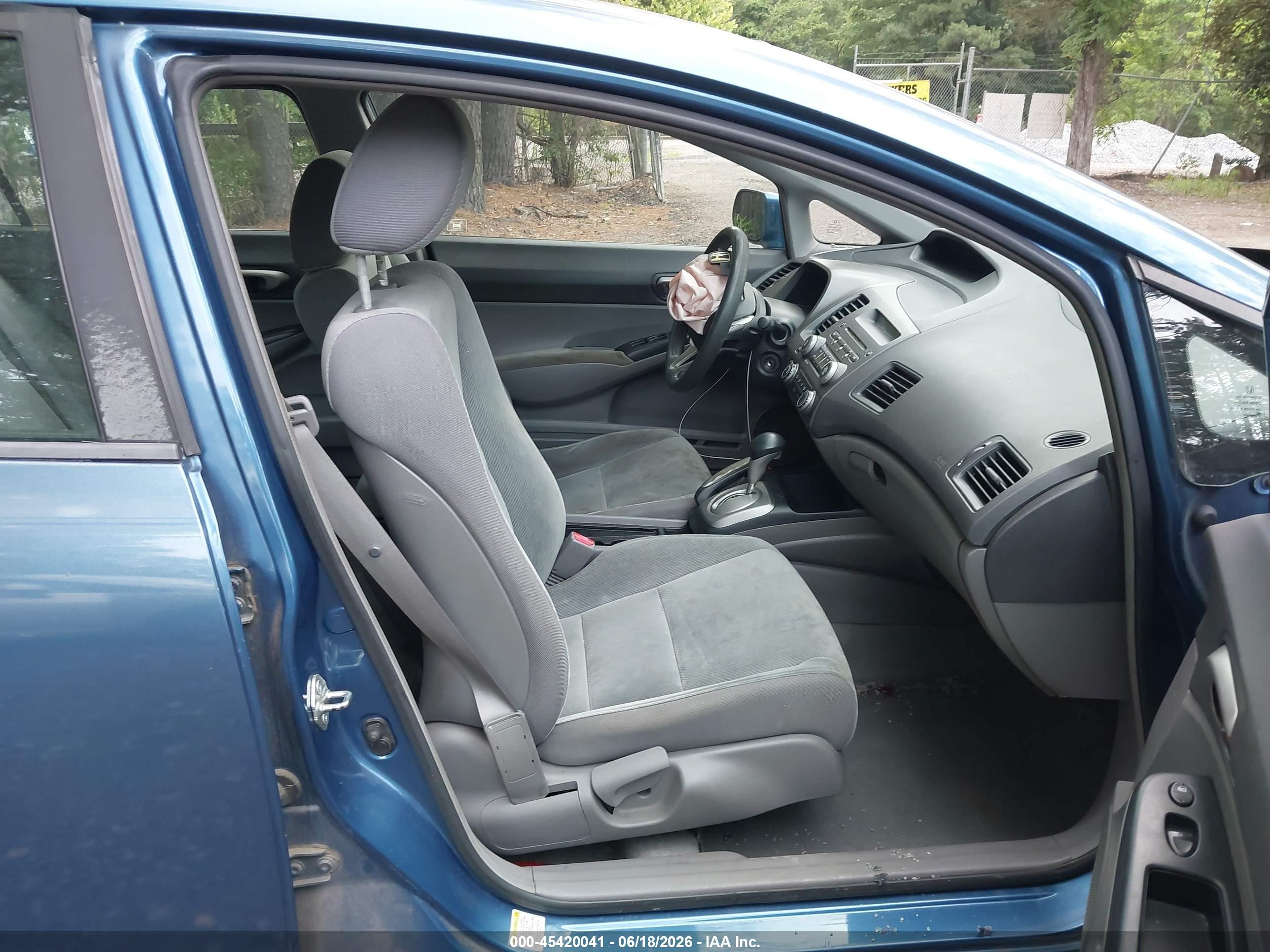 2010 Honda Civic Lx Blue vin: 2HGFA1F58AH566907