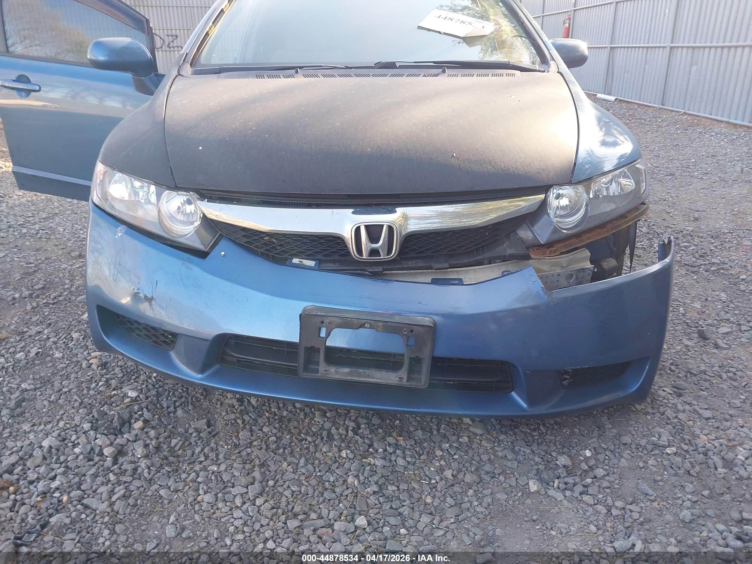 2010 Honda Civic Lx Blue vin: 2HGFA1F58AH572559