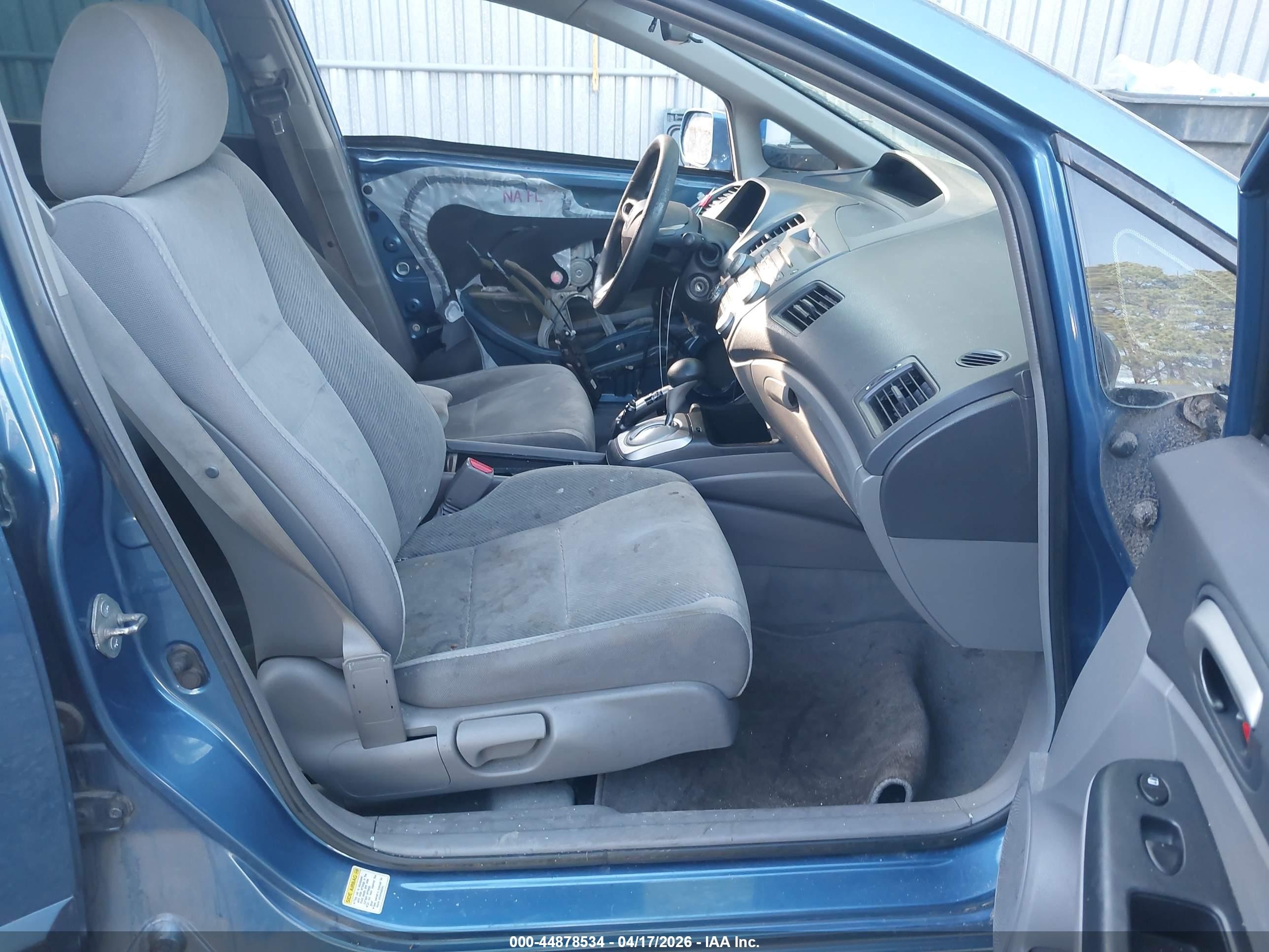 2010 Honda Civic Lx Blue vin: 2HGFA1F58AH572559