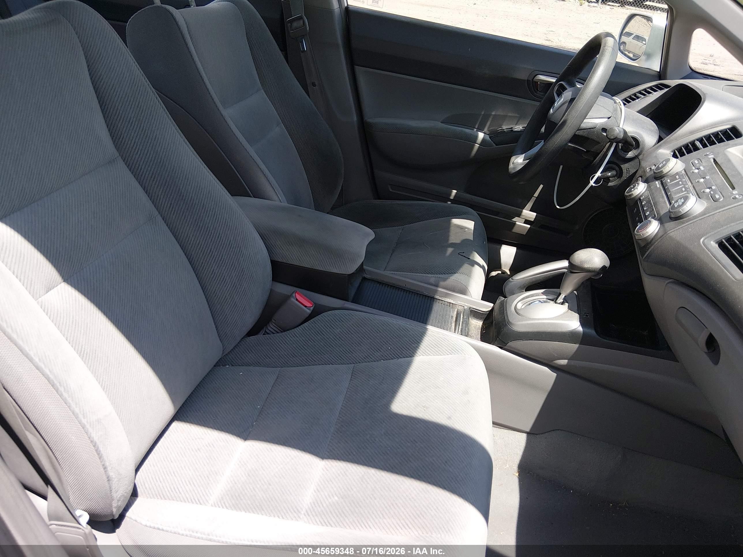 2011 Honda Civic Lx Серебряный vin: 2HGFA1F58BH307125