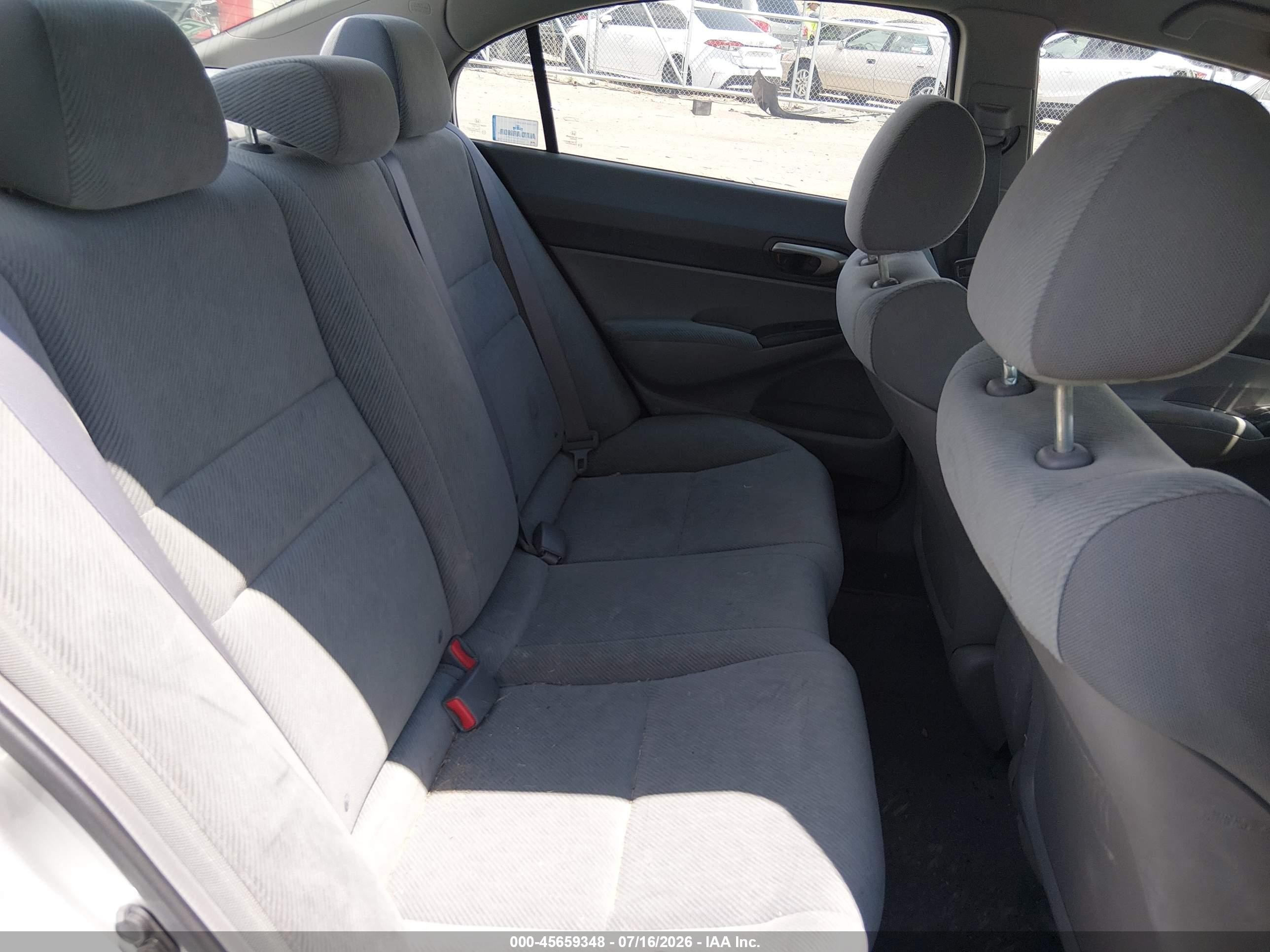 2011 Honda Civic Lx Серебряный vin: 2HGFA1F58BH307125