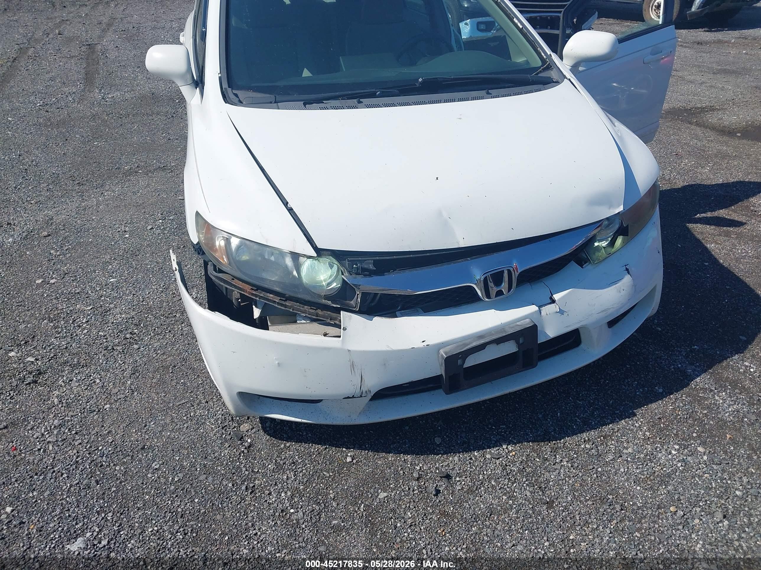 2011 Honda Civic Lx Белый vin: 2HGFA1F58BH308159