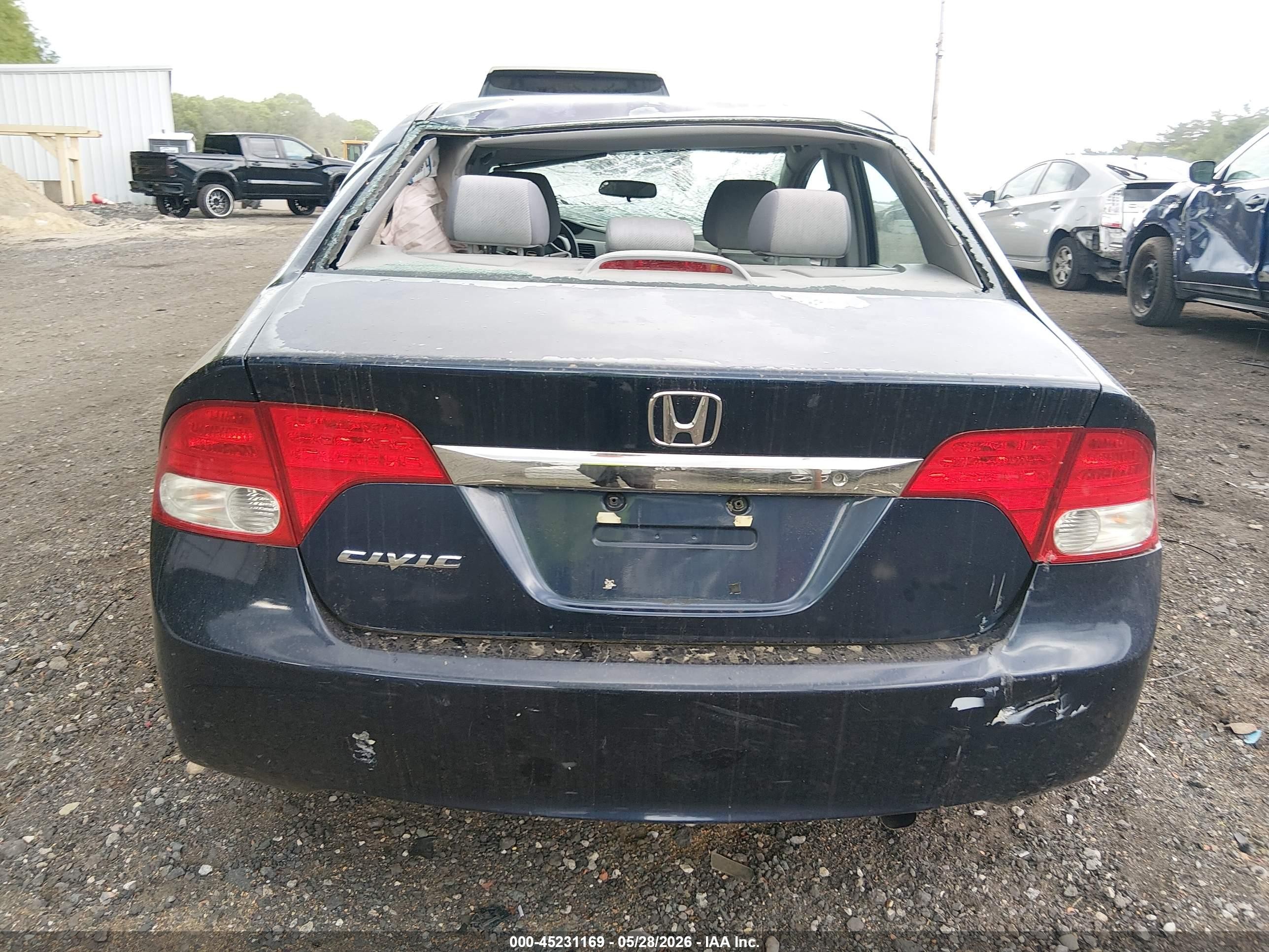 2011 Honda Civic Lx Dark Blue vin: 2HGFA1F58BH510113