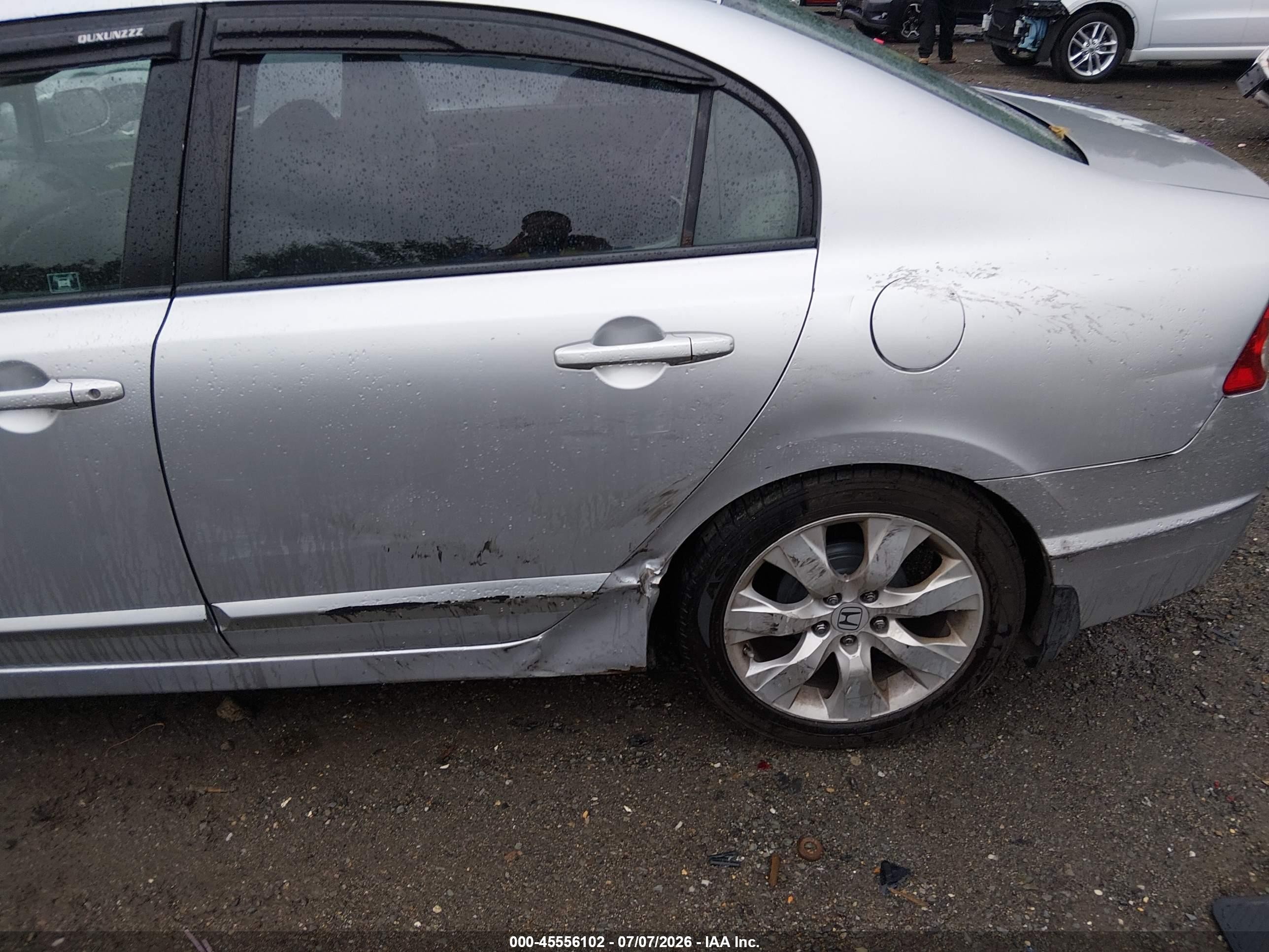 2011 Honda Civic Lx Silver vin: 2HGFA1F58BH514940