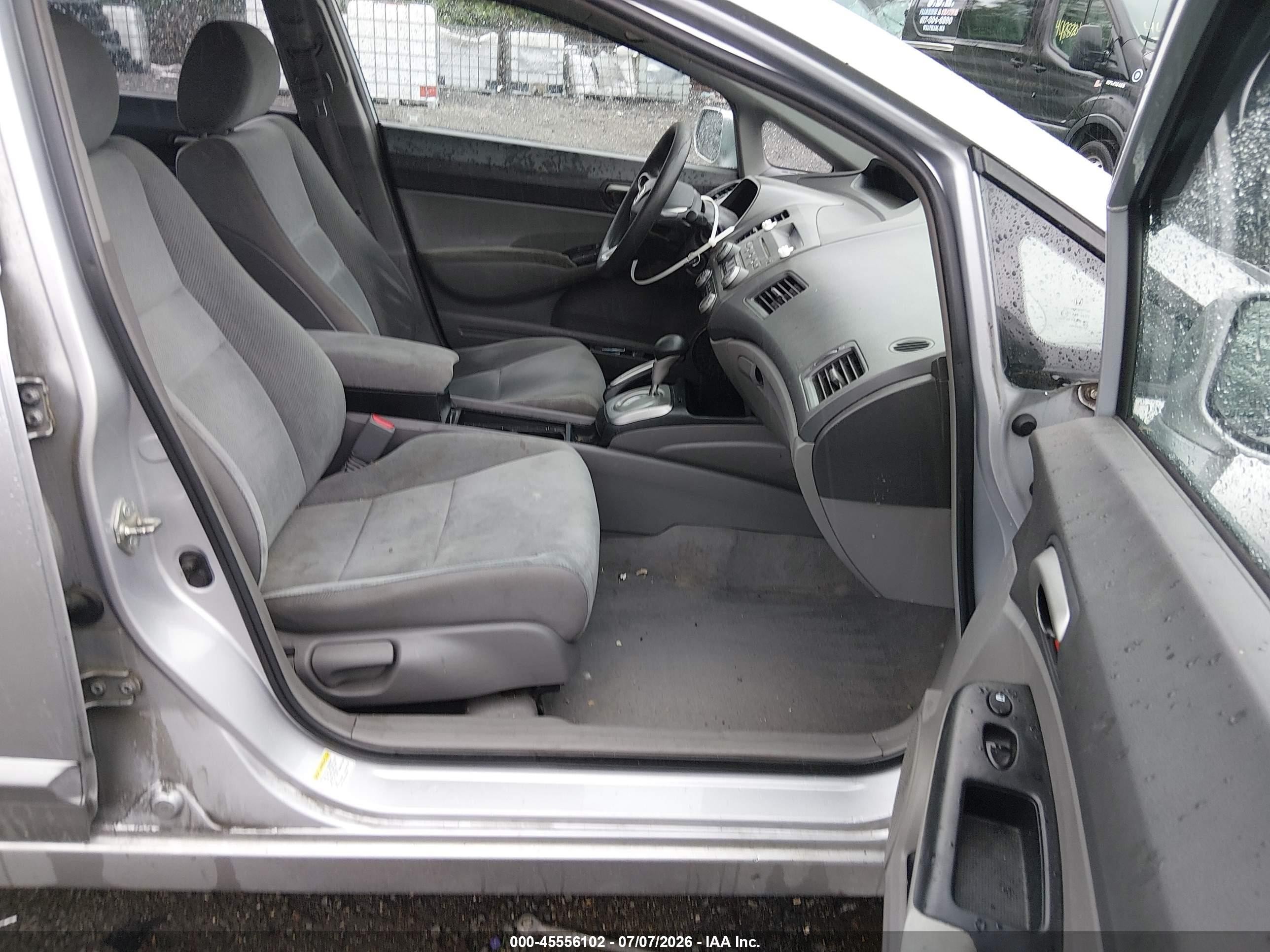2011 Honda Civic Lx Silver vin: 2HGFA1F58BH514940