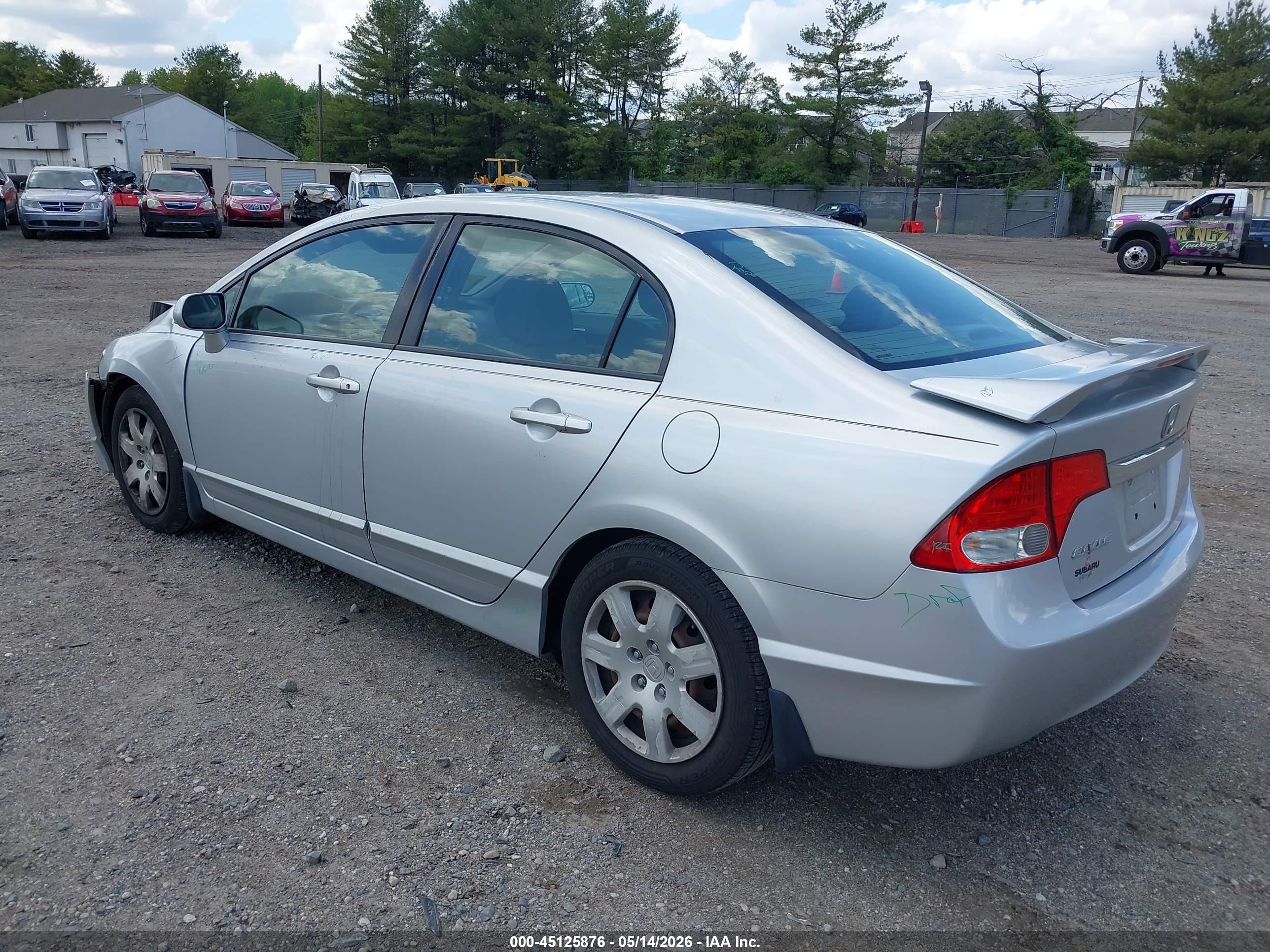 2011 Honda Civic Lx Серебряный vin: 2HGFA1F58BH532421
