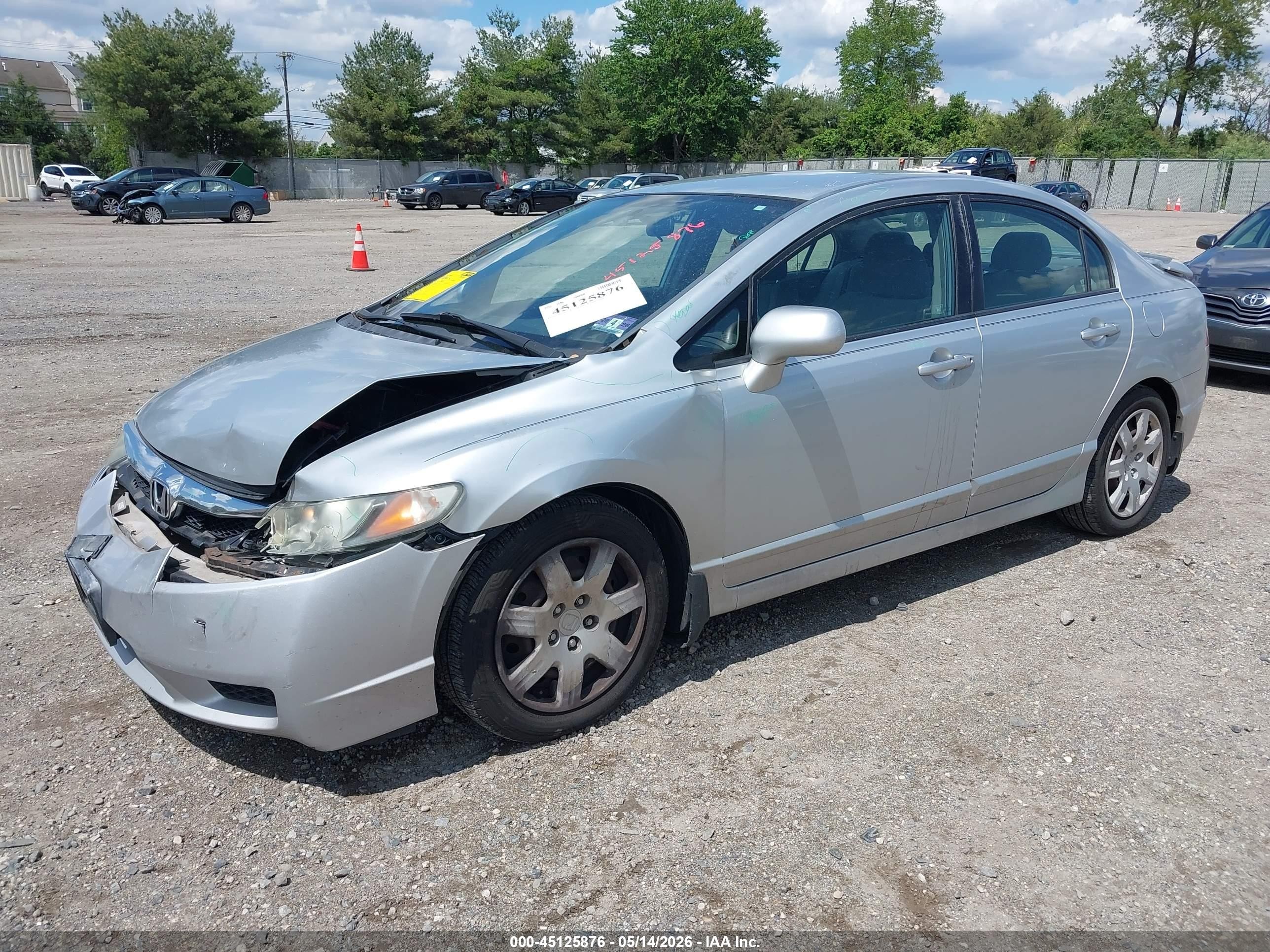 2011 Honda Civic Lx Серебряный vin: 2HGFA1F58BH532421