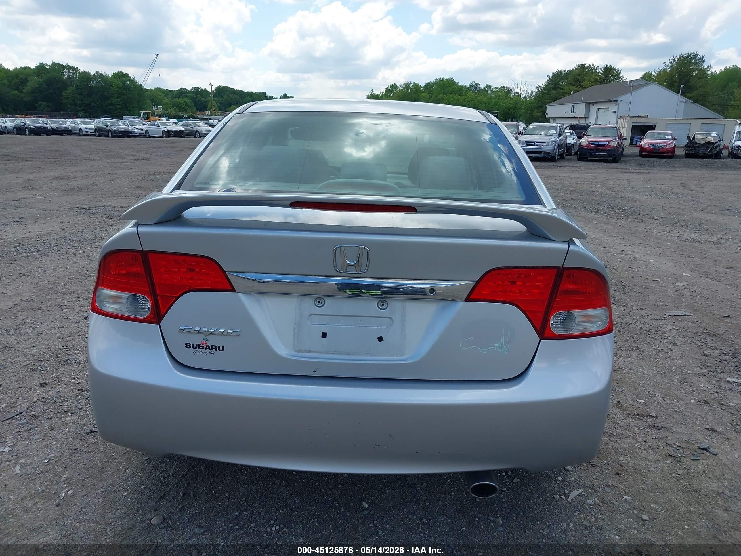 2011 Honda Civic Lx Серебряный vin: 2HGFA1F58BH532421