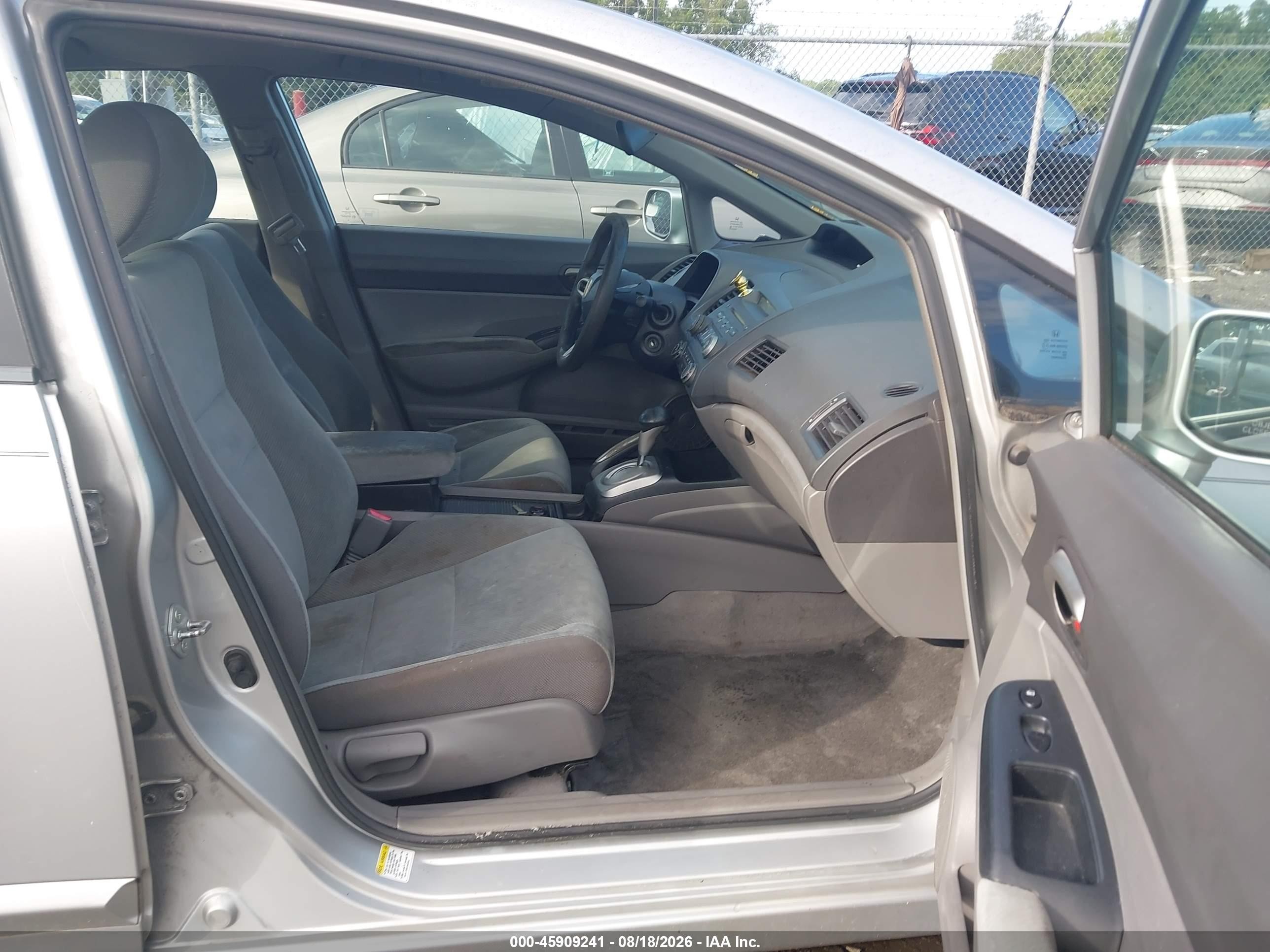 2010 Honda Civic Lx Silver vin: 2HGFA1F59AH323624