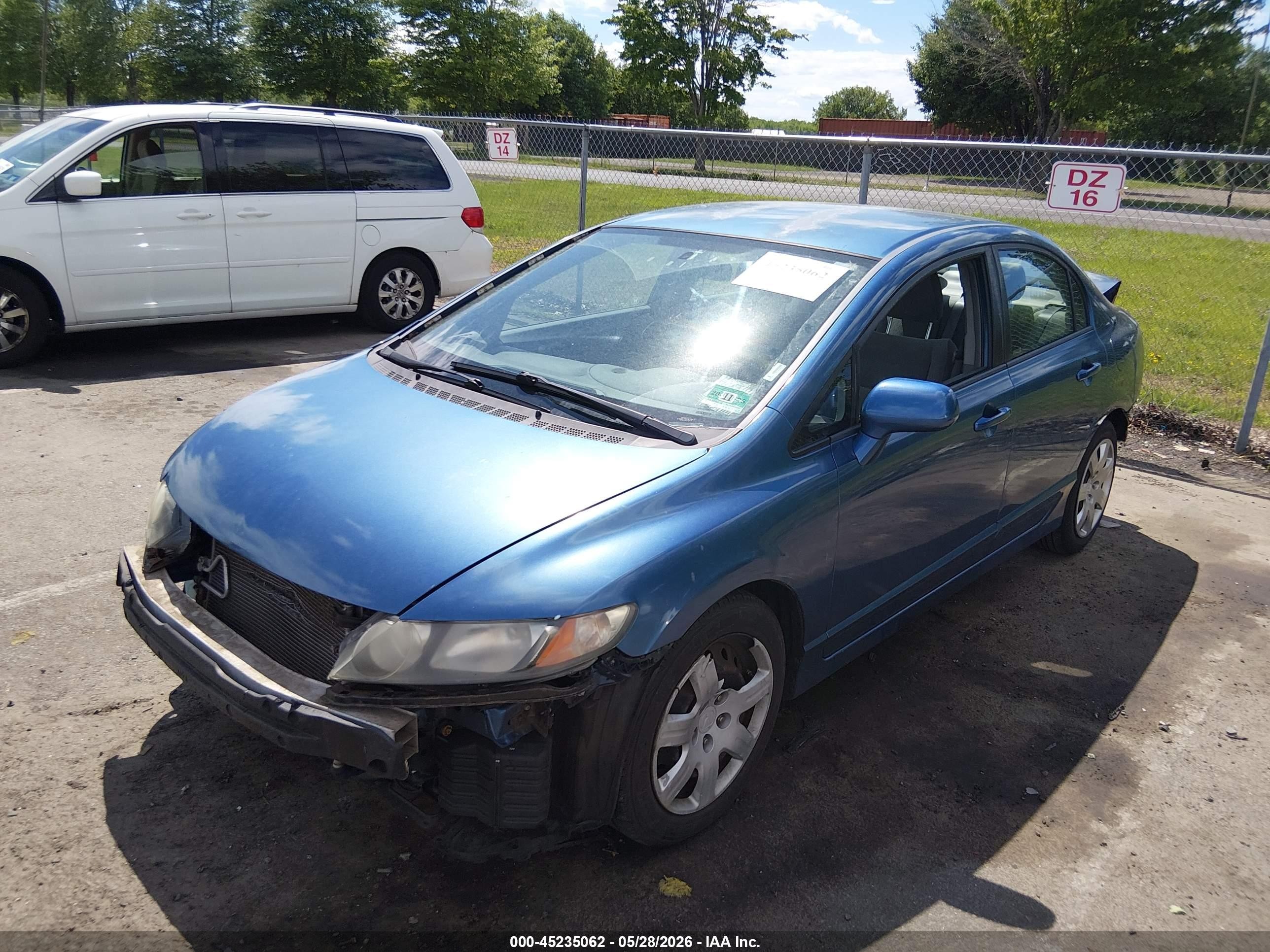 2011 Honda Civic Lx Blue vin: 2HGFA1F59BH528619