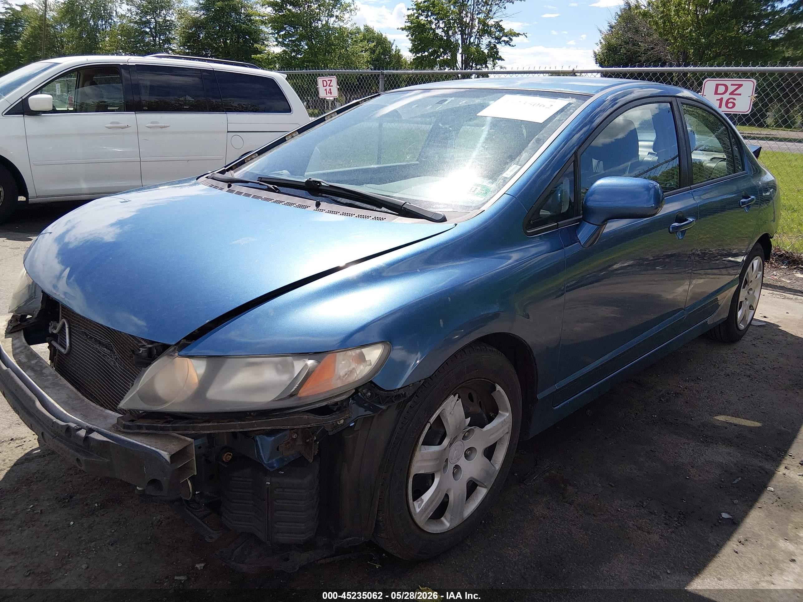 2011 Honda Civic Lx Blue vin: 2HGFA1F59BH528619