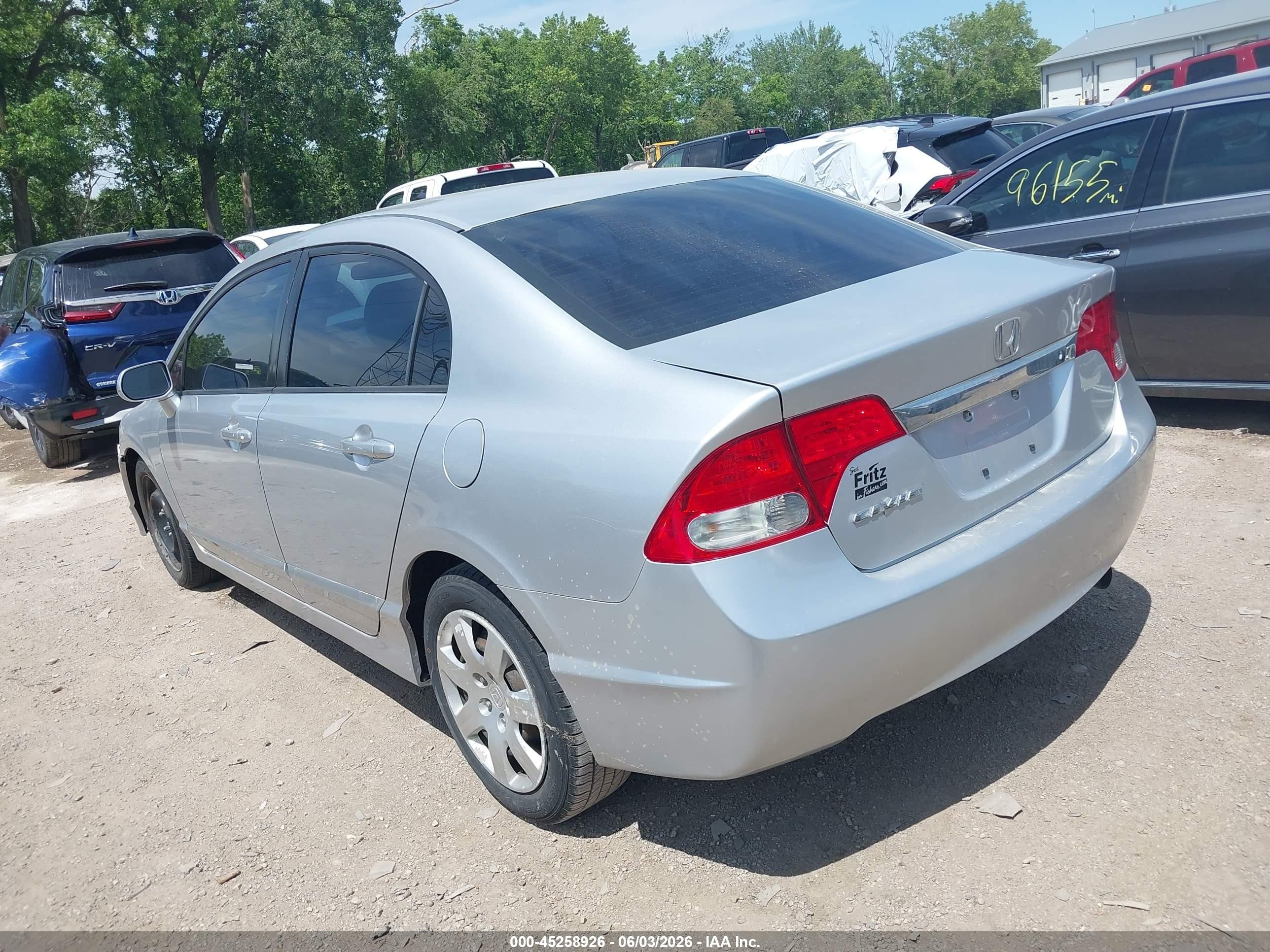 2010 Honda Civic Lx Silver vin: 2HGFA1F5XAH330081