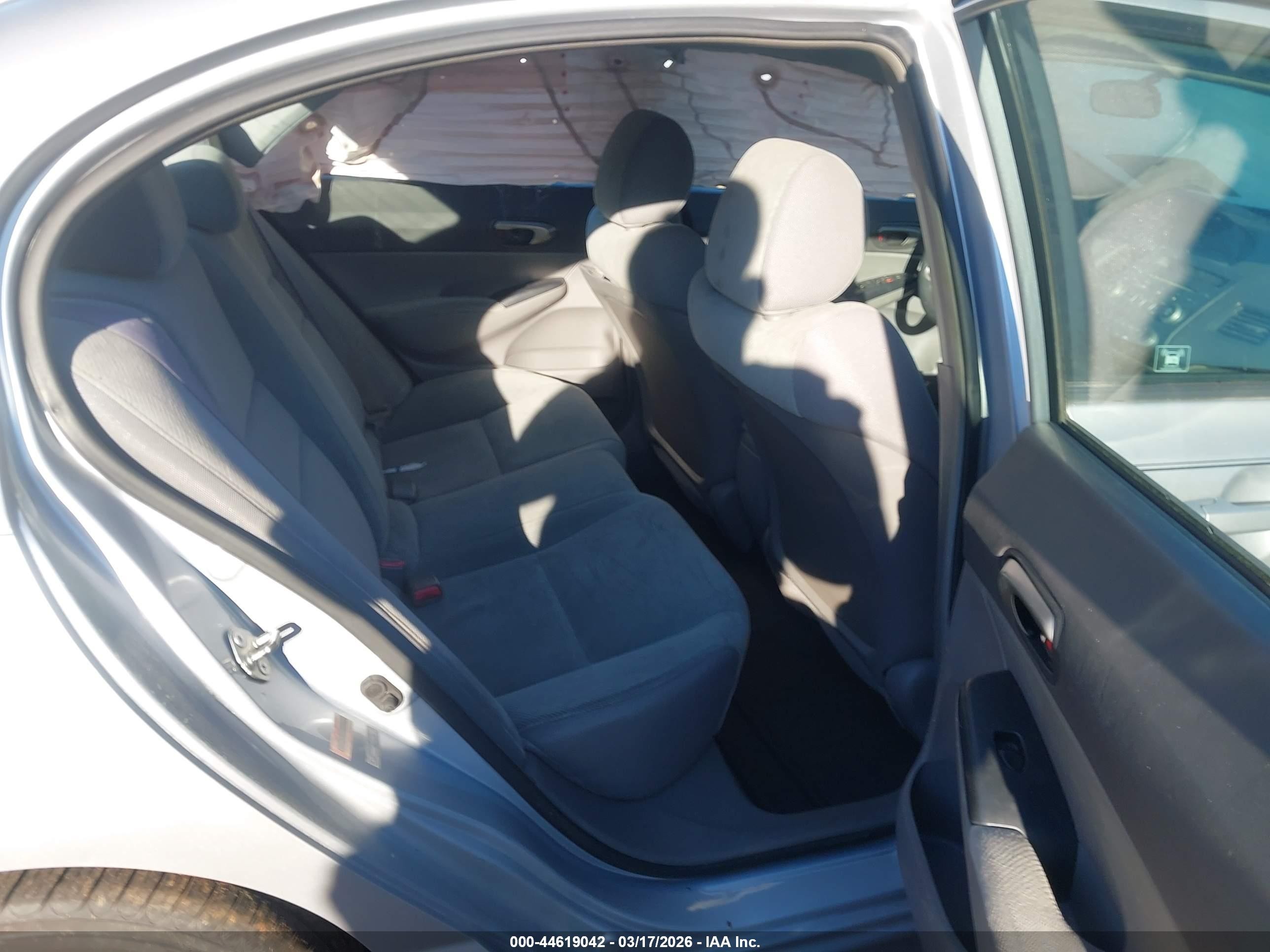 2011 Honda Civic Lx Silver vin: 2HGFA1F5XBH510761