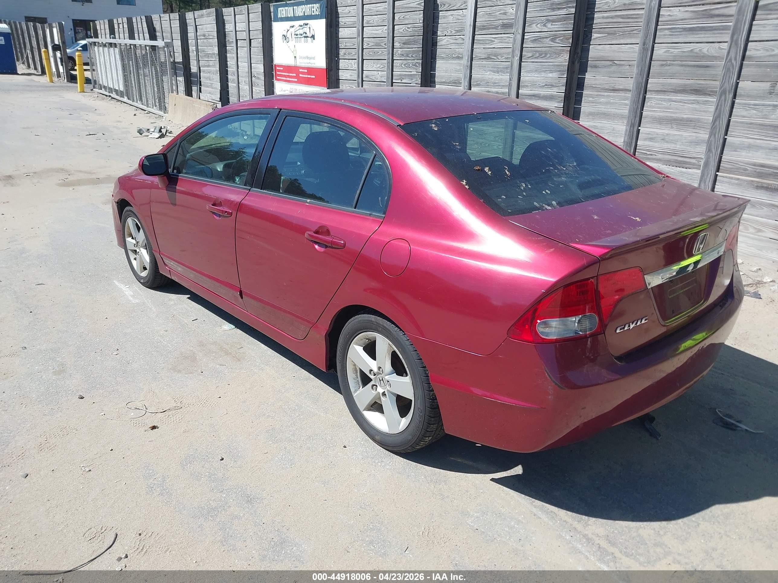 2011 Honda Civic Lx-s Красный vin: 2HGFA1F69BH528175