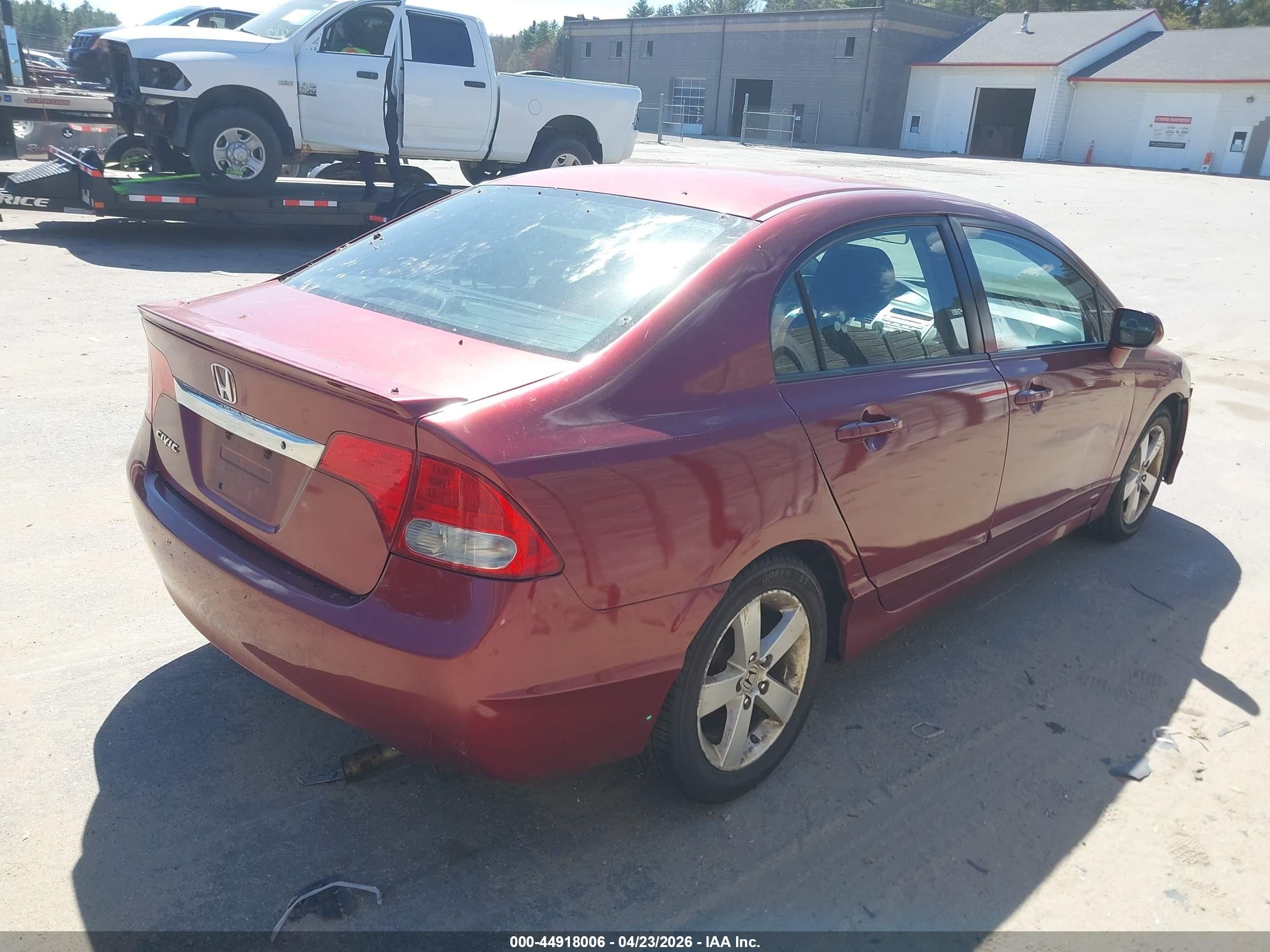 2011 Honda Civic Lx-s Красный vin: 2HGFA1F69BH528175